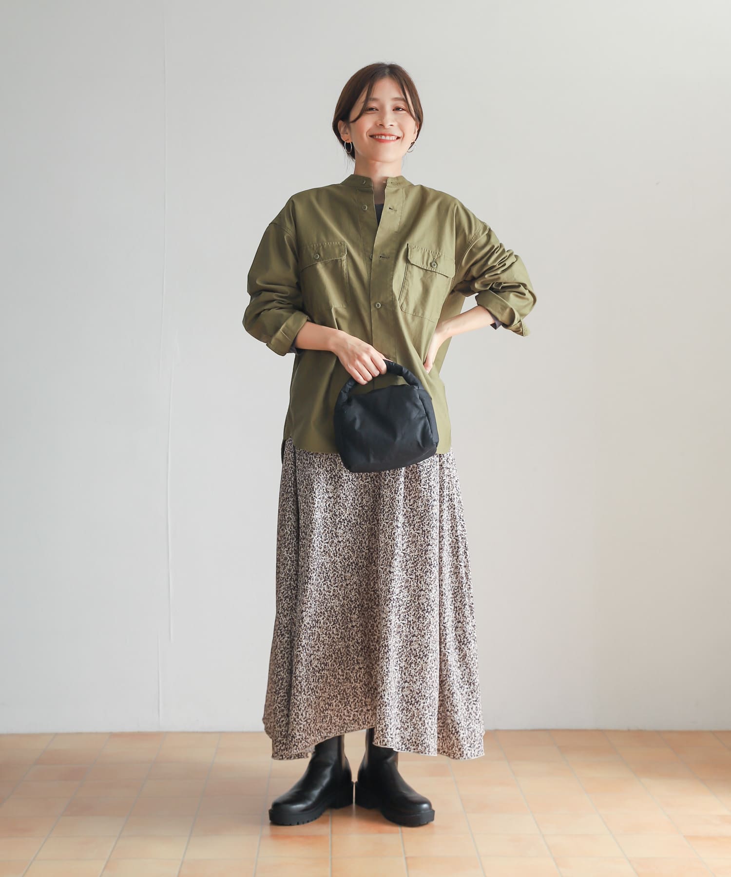 KHAKI