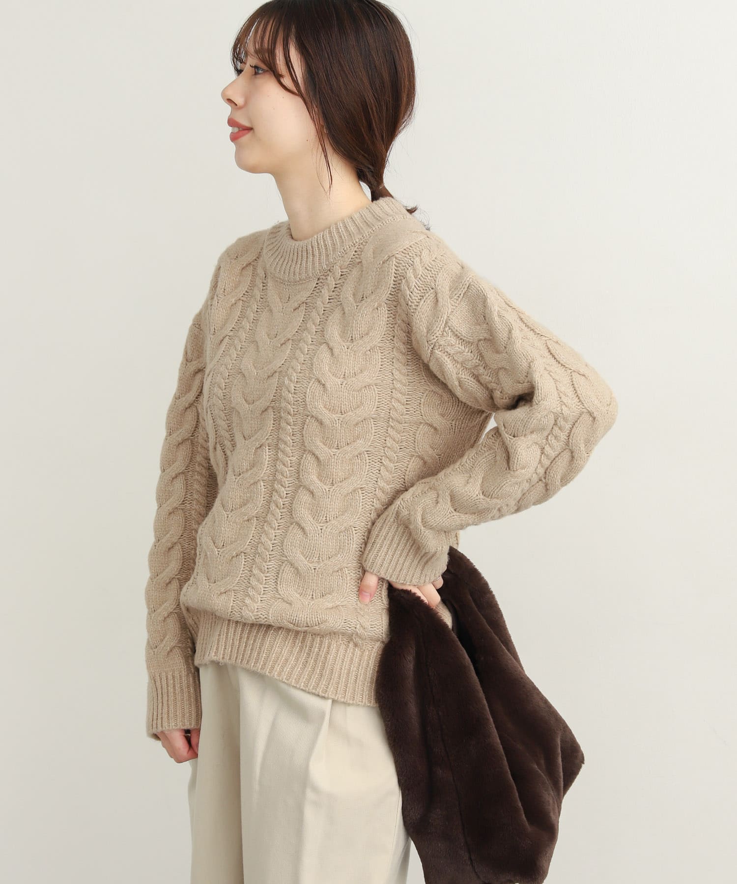 BEIGE