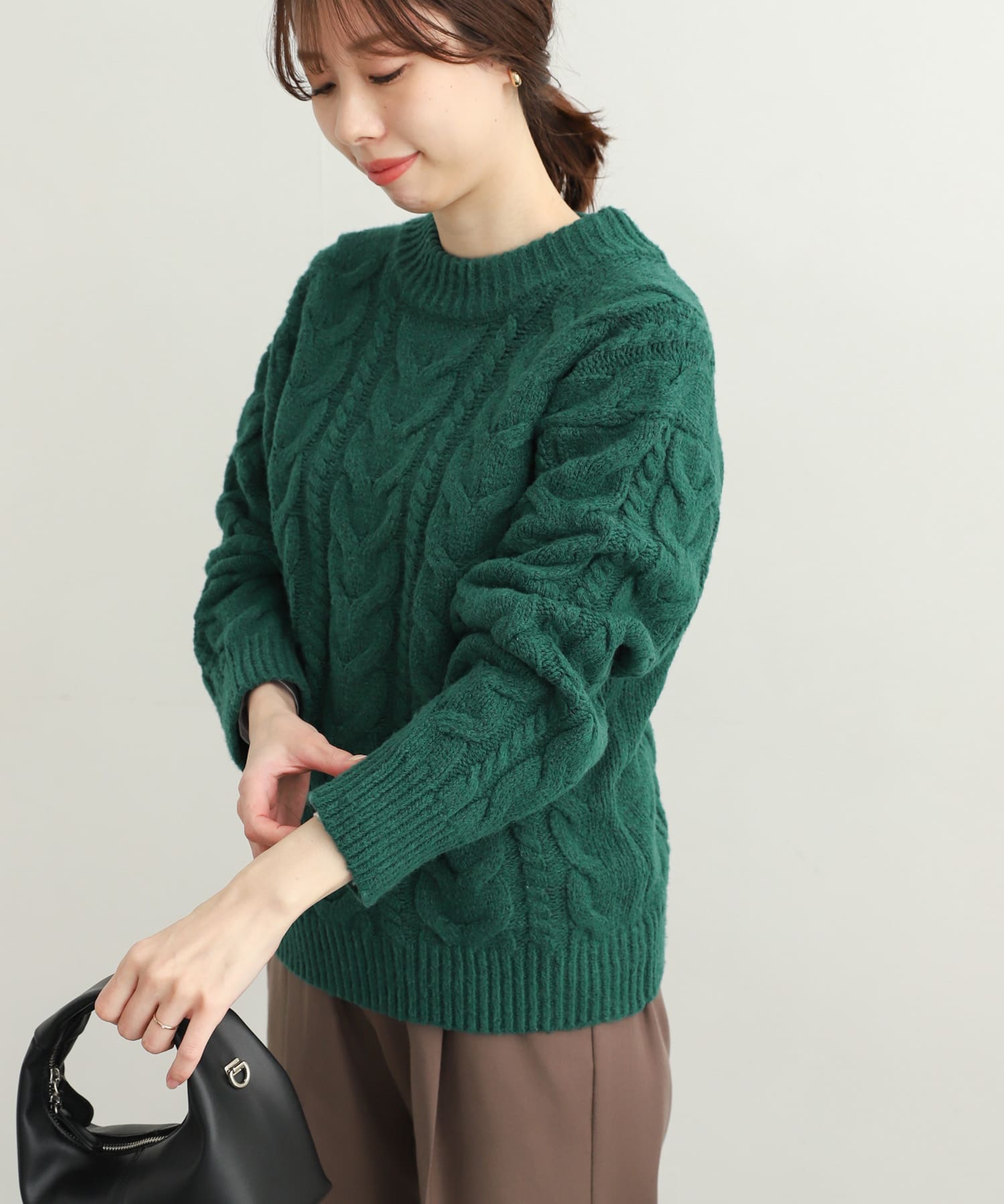 GREEN