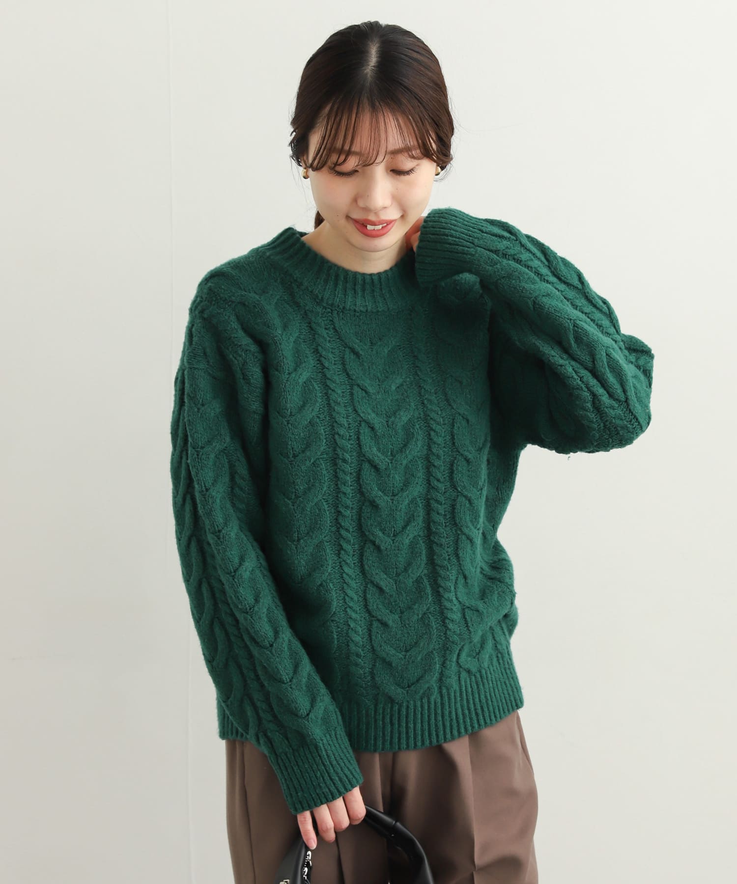 GREEN