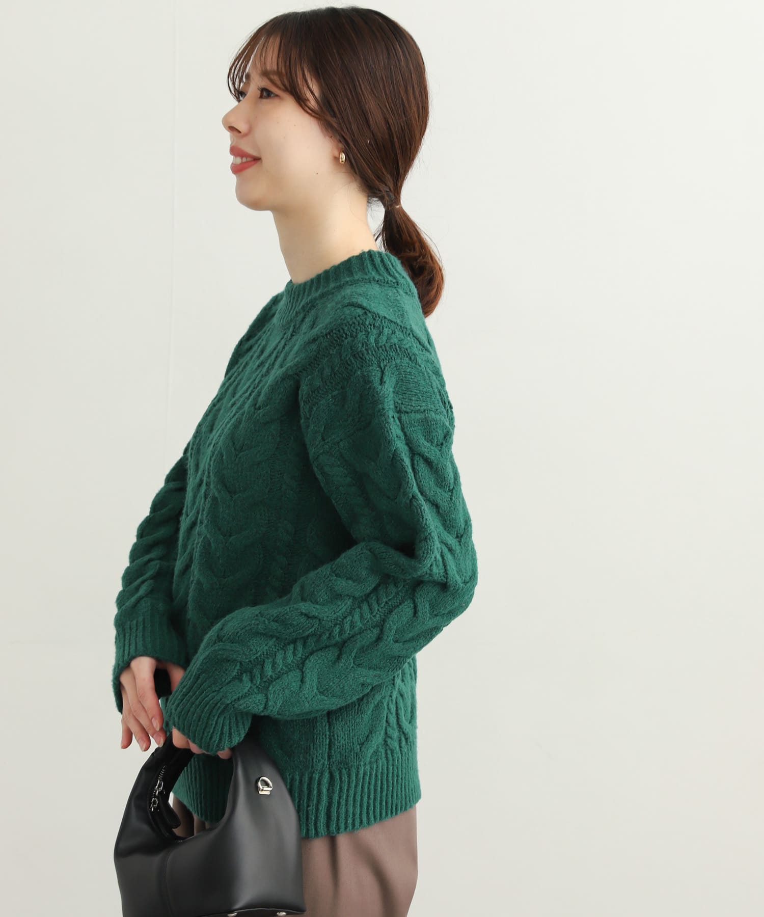 GREEN