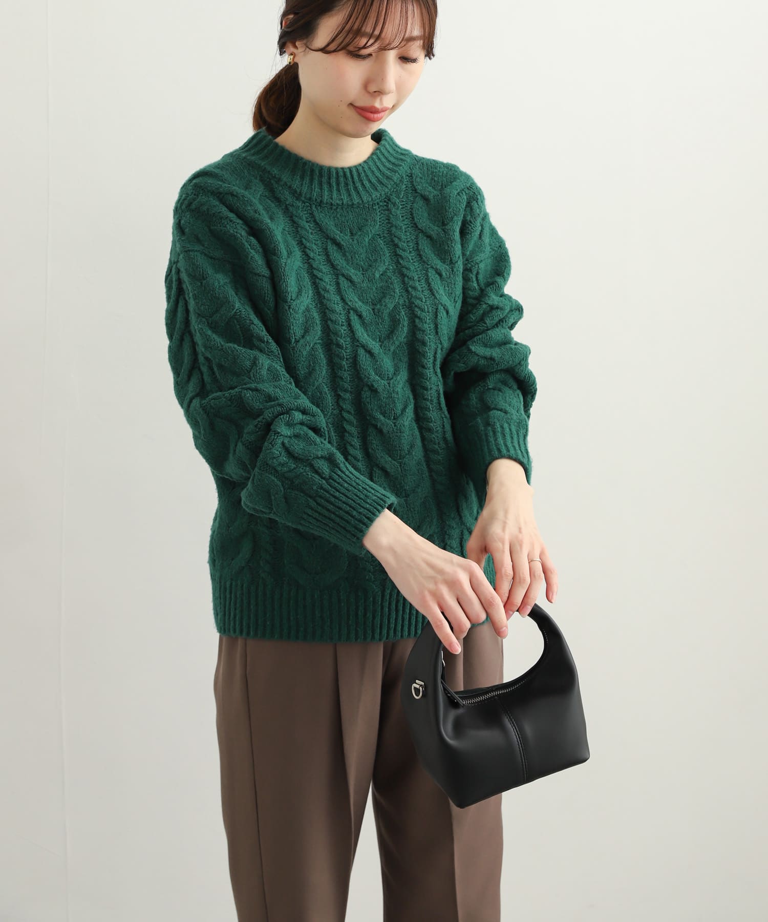 GREEN