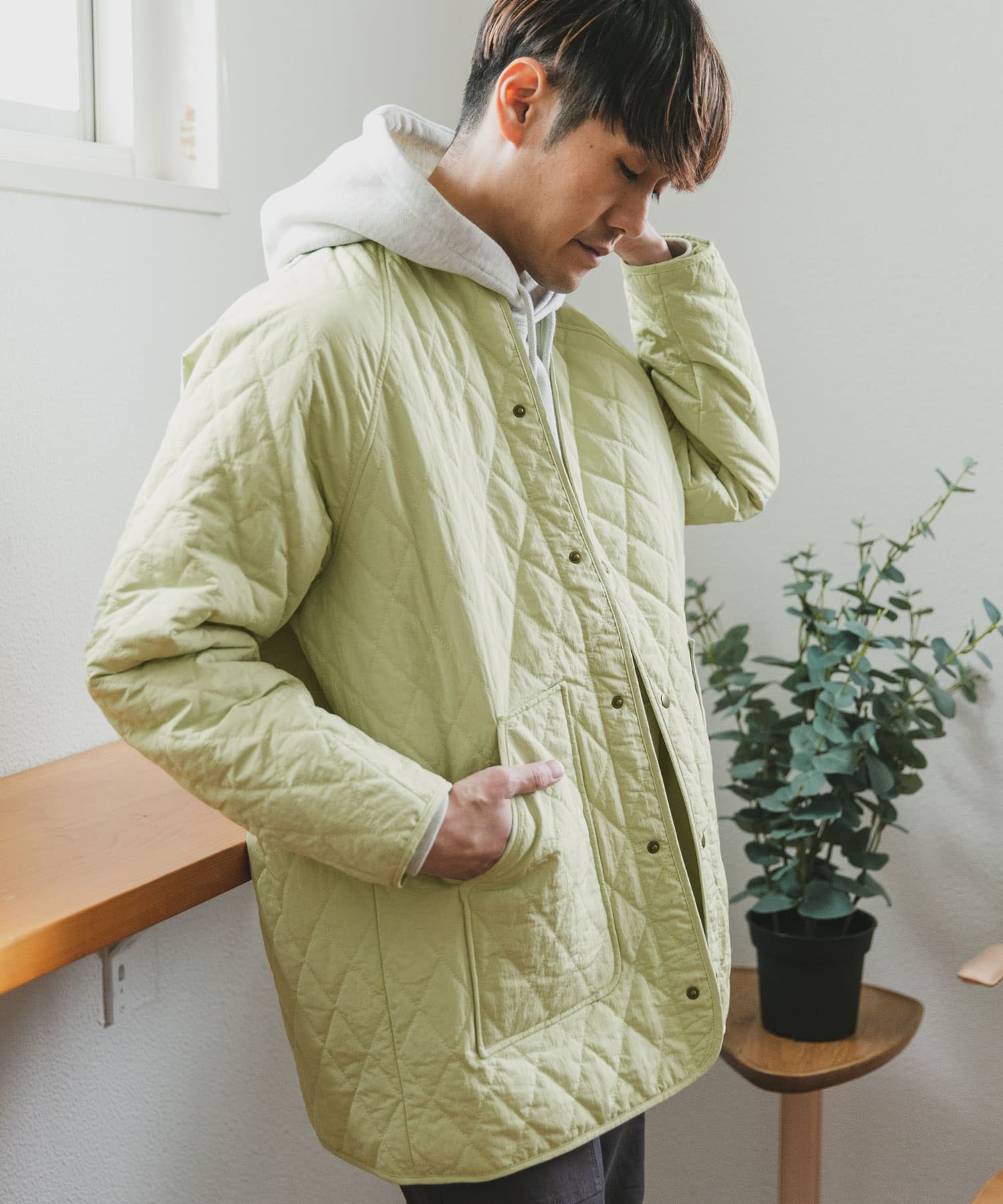 KHAKI