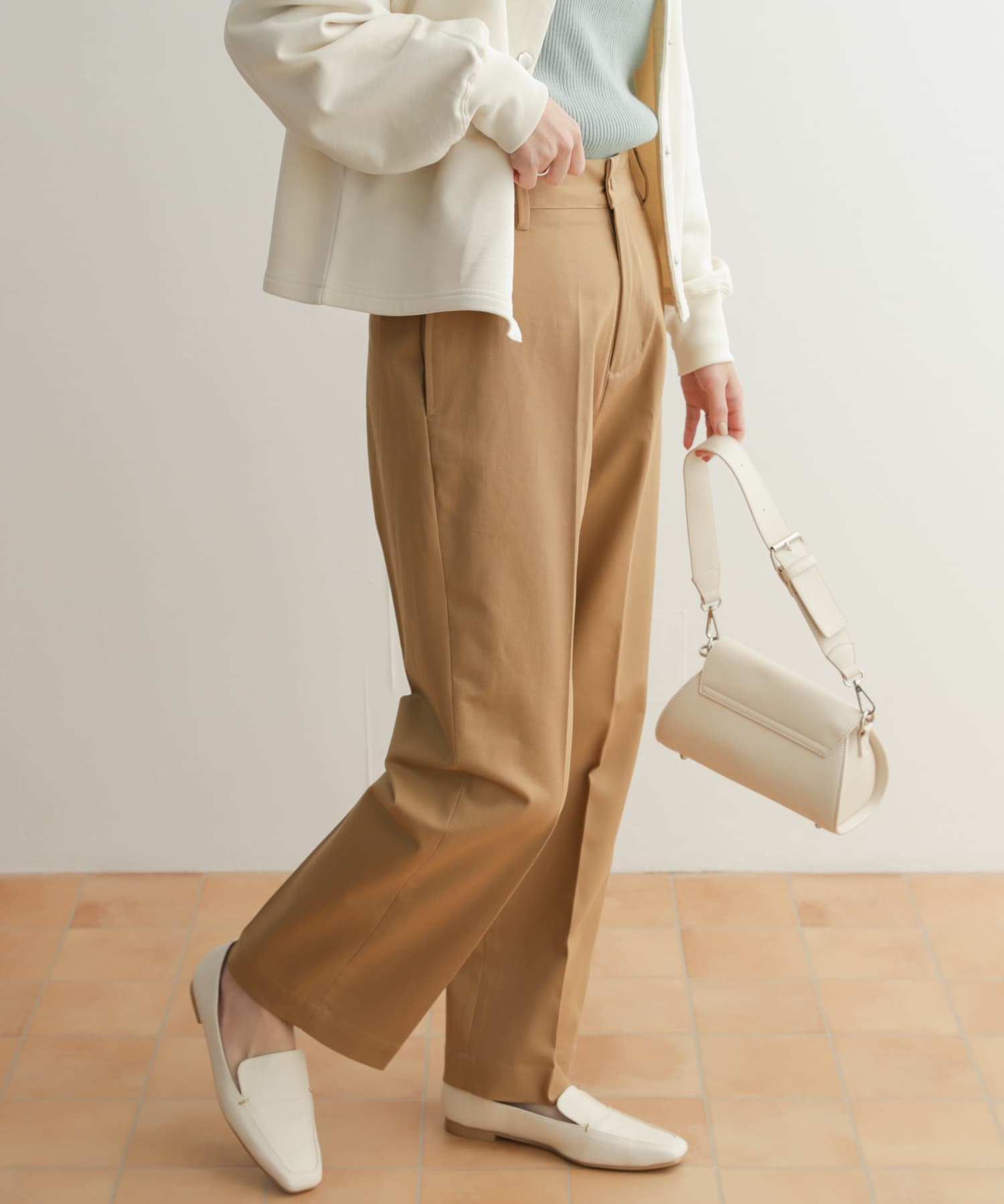 BEIGE