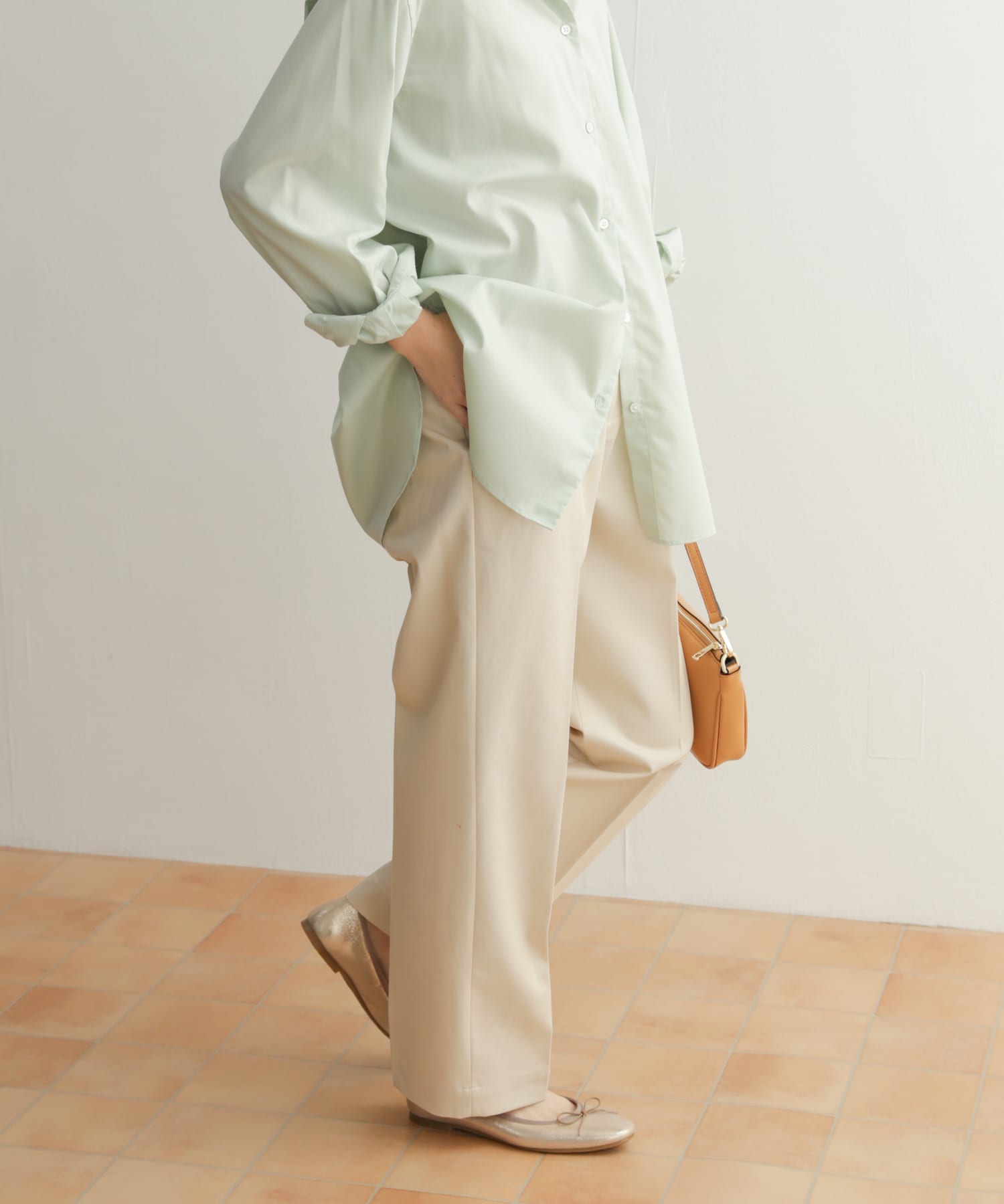 L/BEIGE