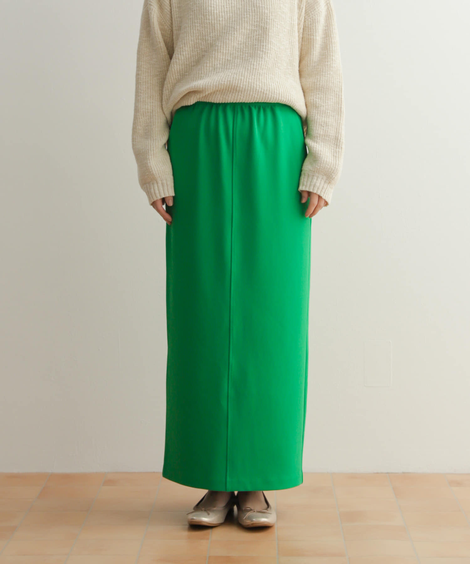 GREEN