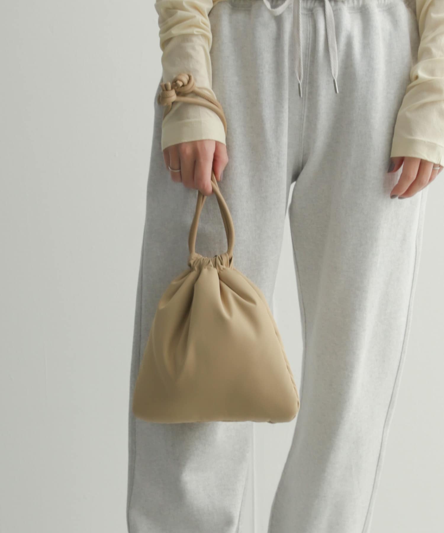 クッションショルダーバッグ BEIGE -