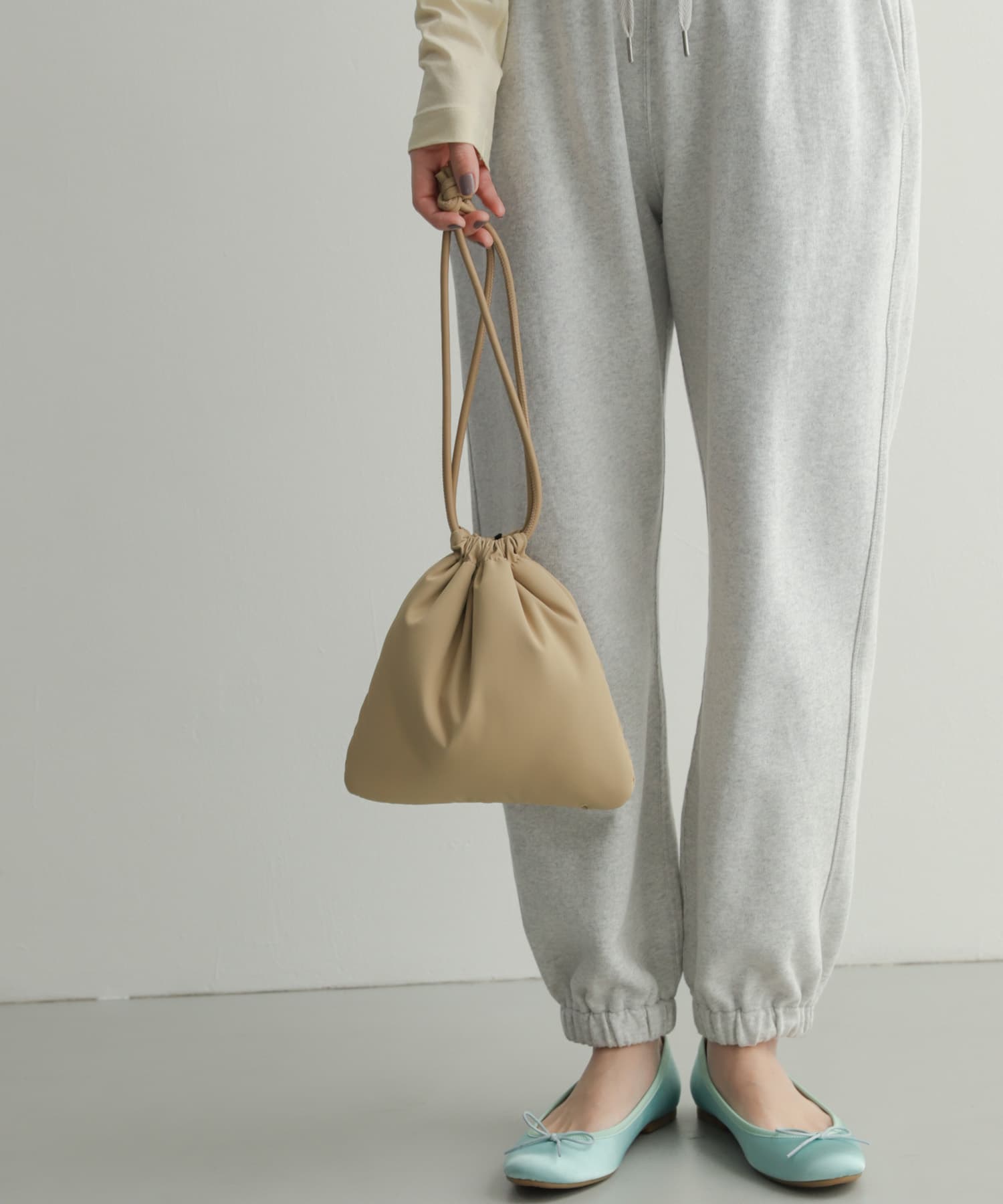 クッションショルダーバッグ BEIGE -