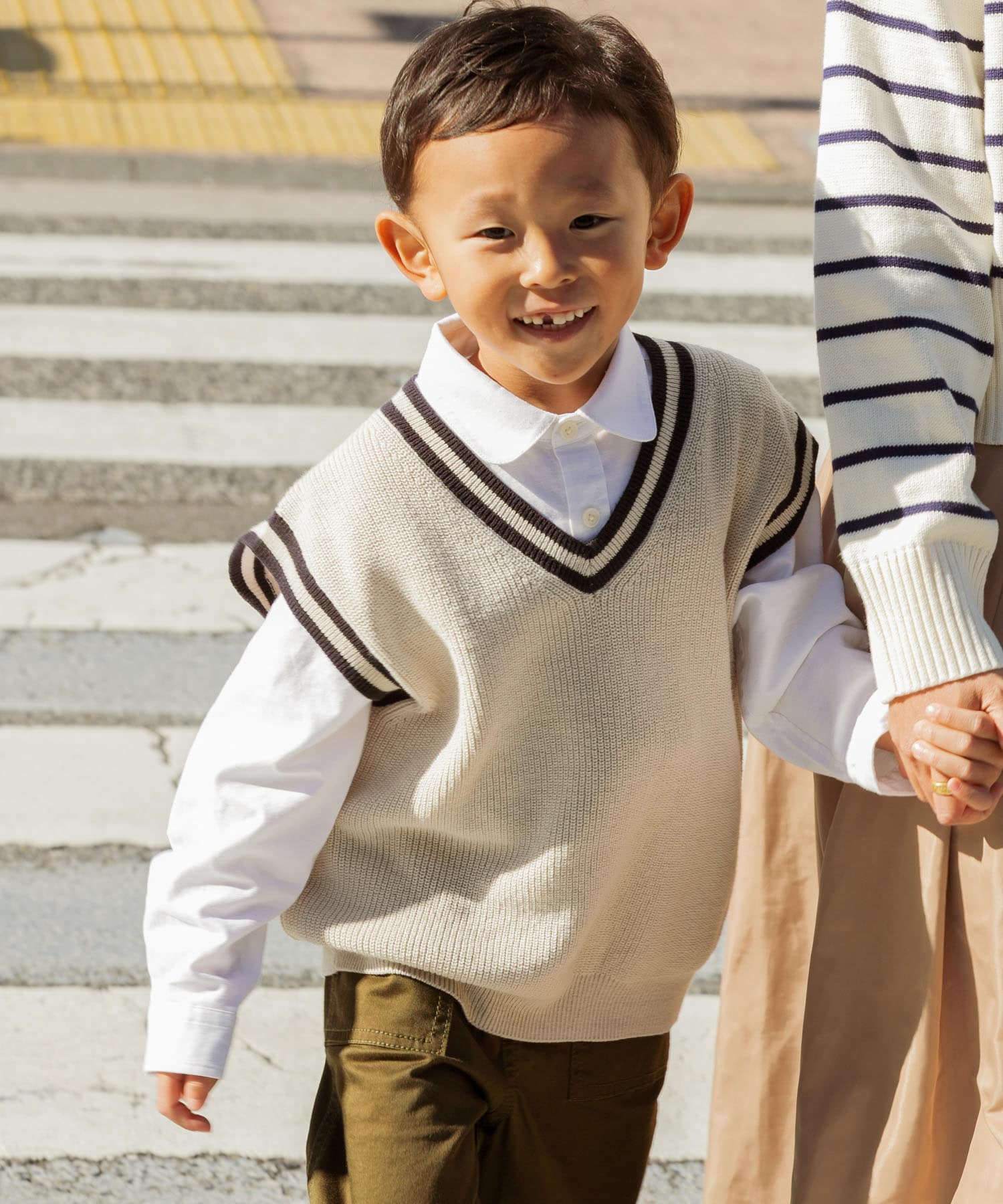 『親子リンク』Vネック片畦ニットベスト(KIDS) NTR×NVY 120