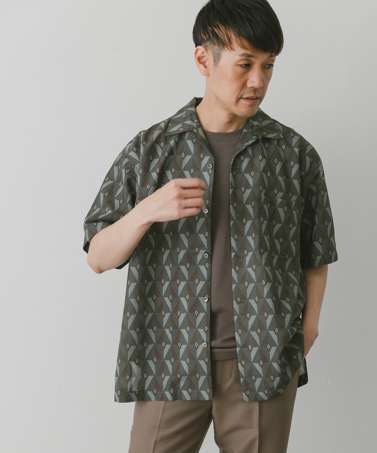 KHAKI