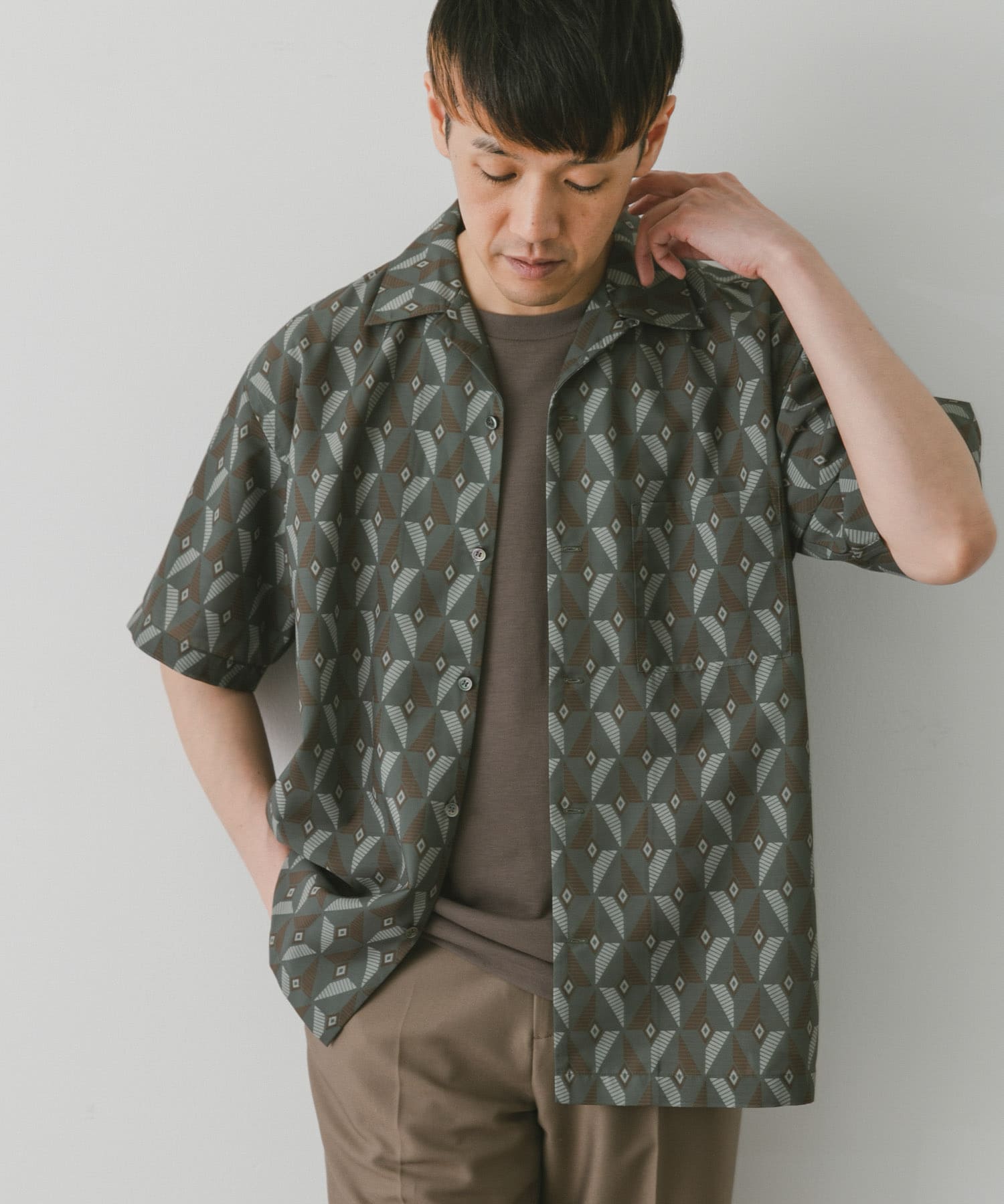 KHAKI