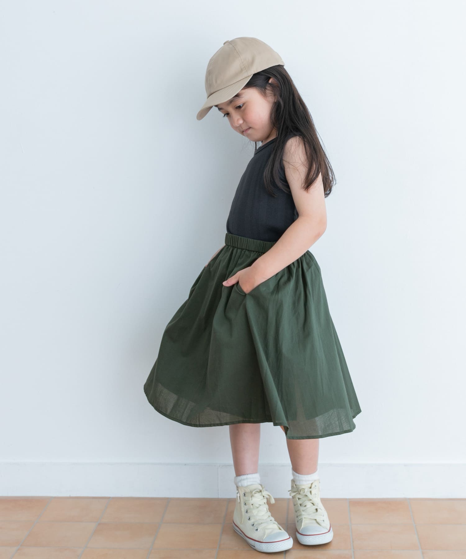 GREEN