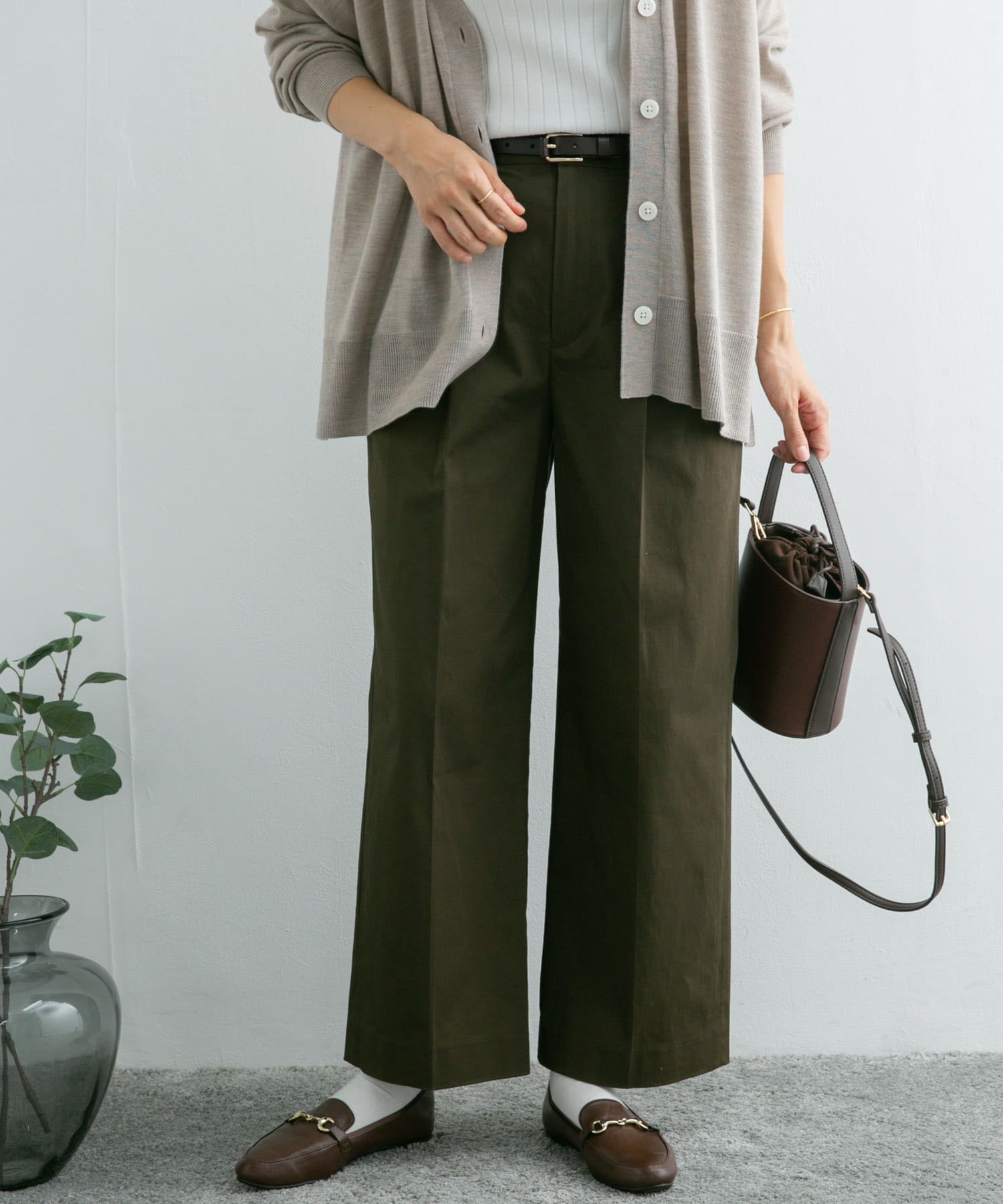KHAKI