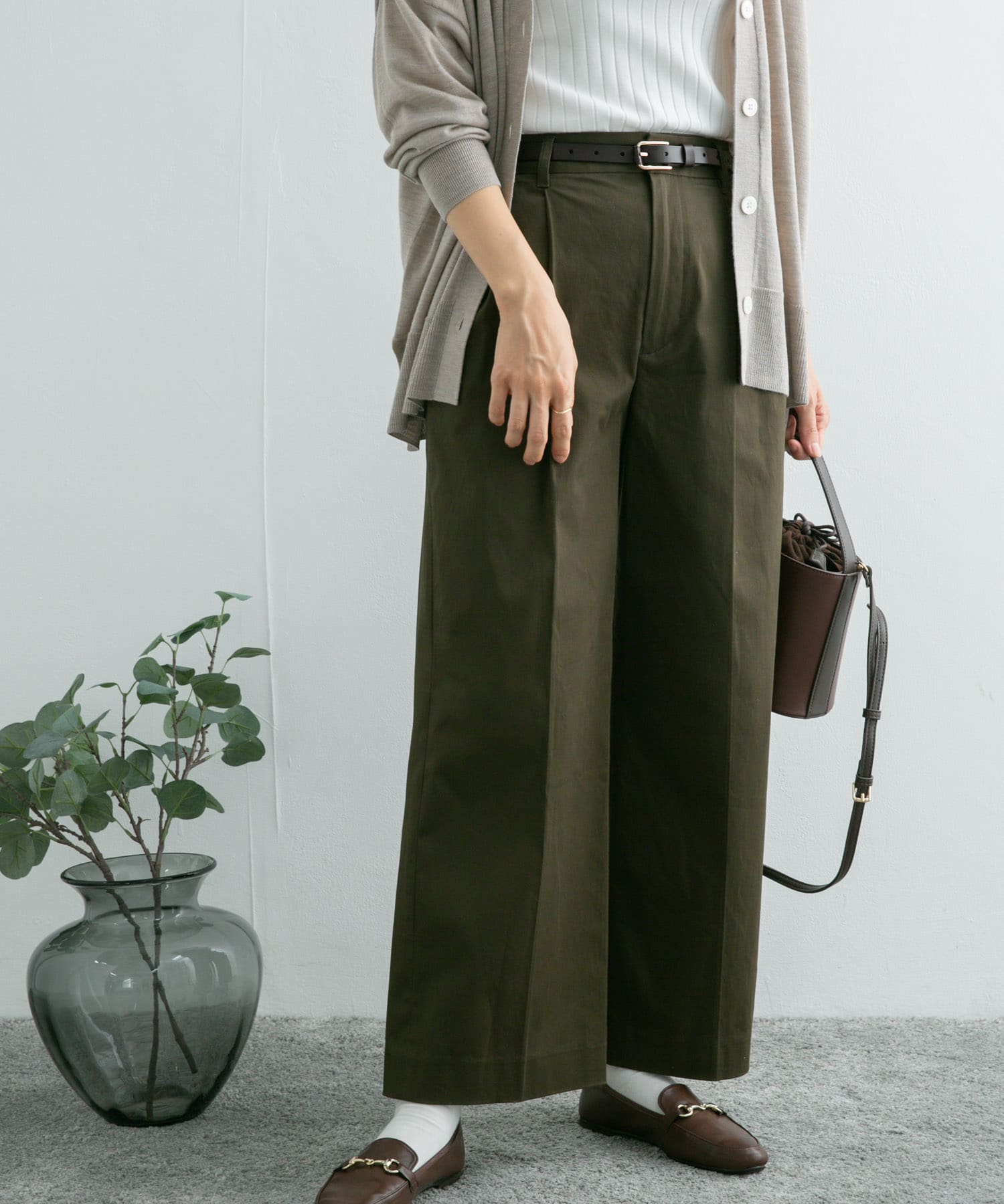 KHAKI