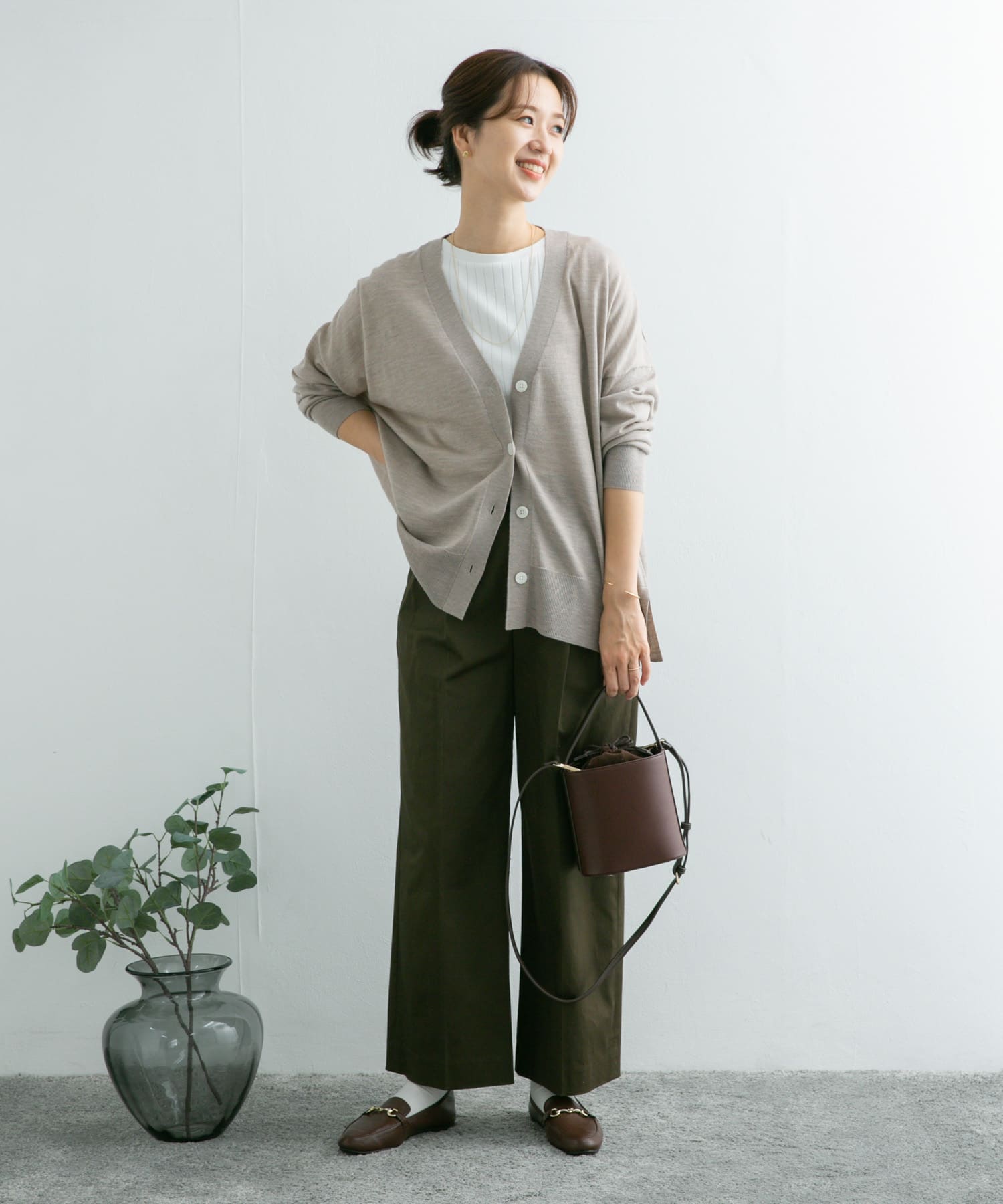 KHAKI