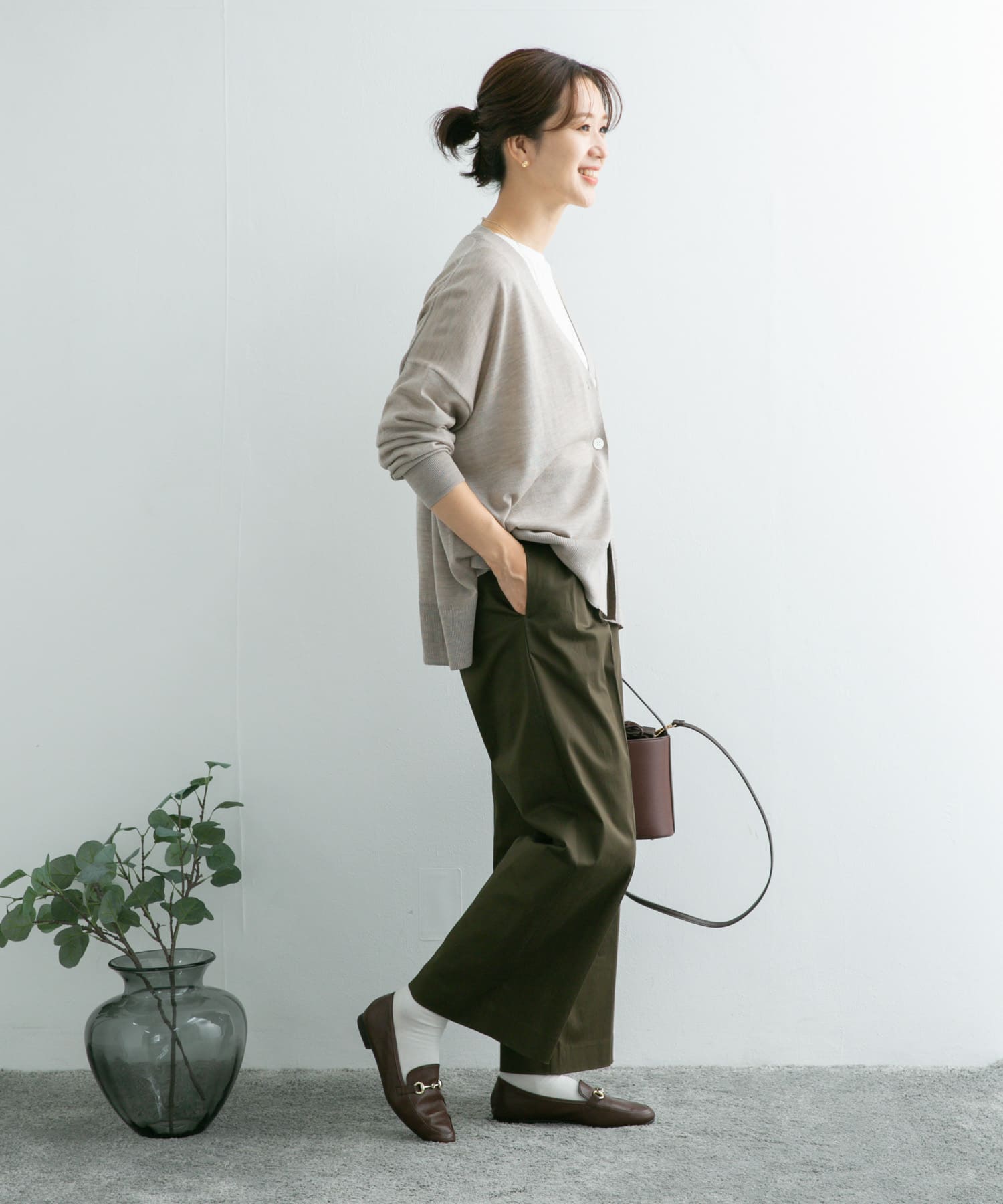 KHAKI
