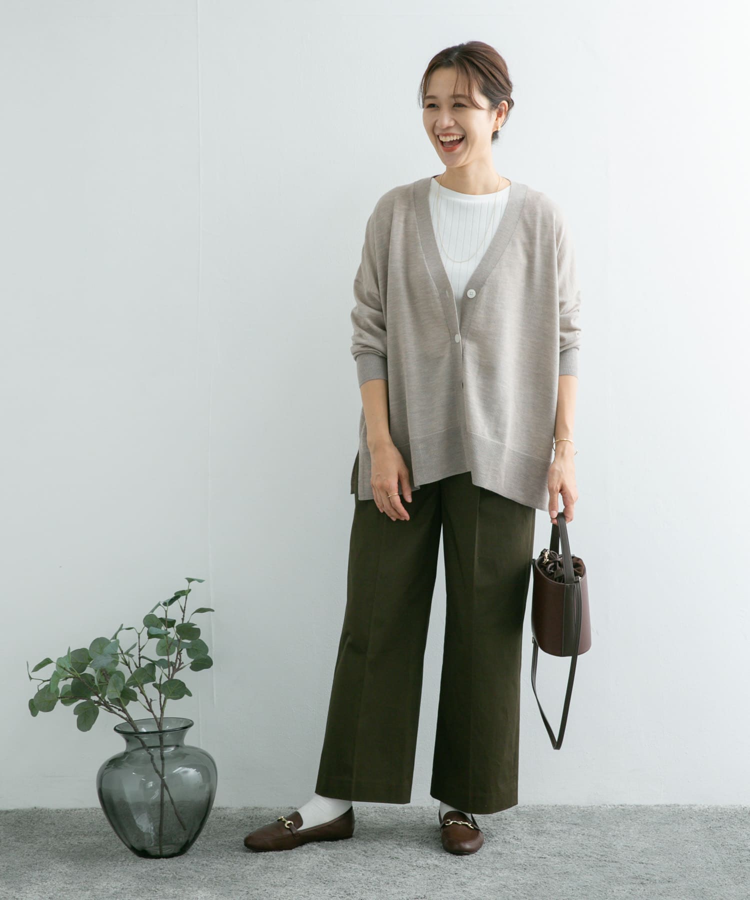 KHAKI