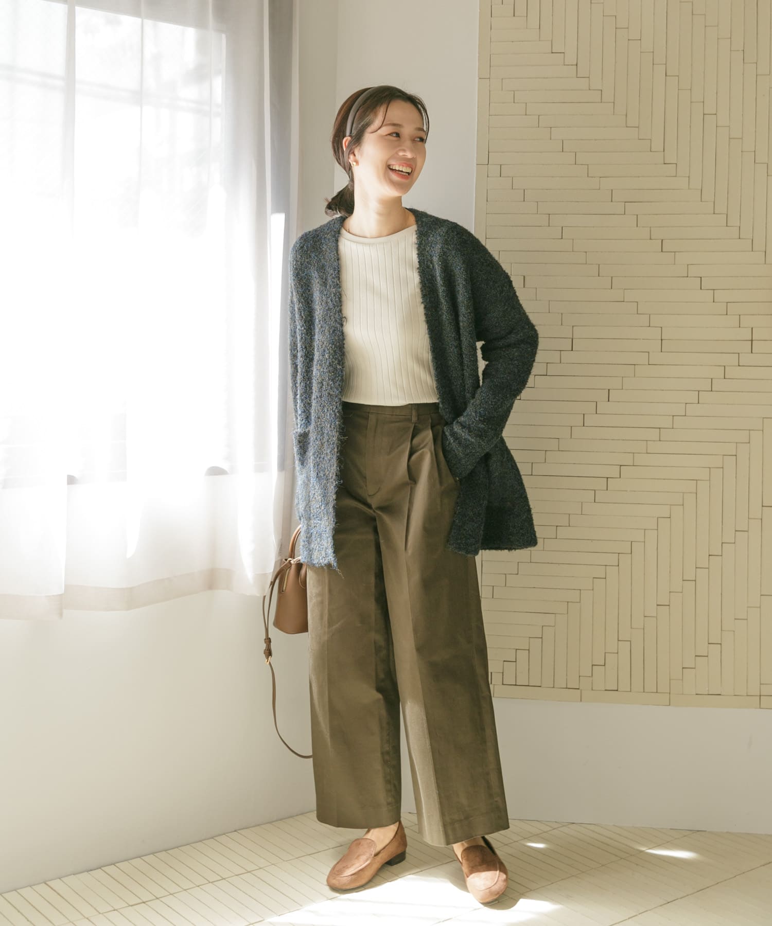 KHAKI