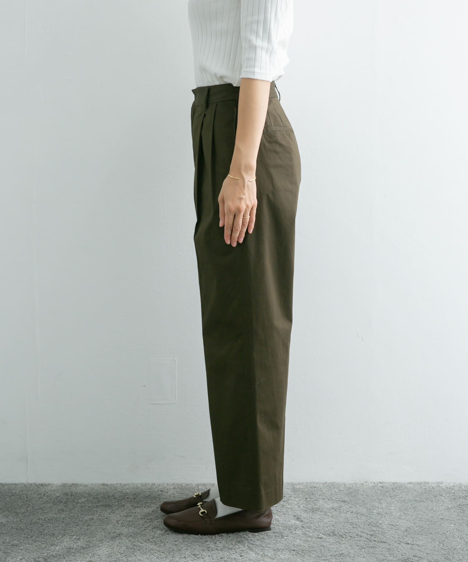 KHAKI