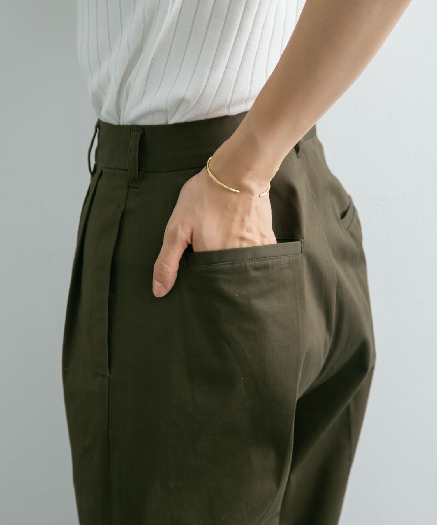 KHAKI