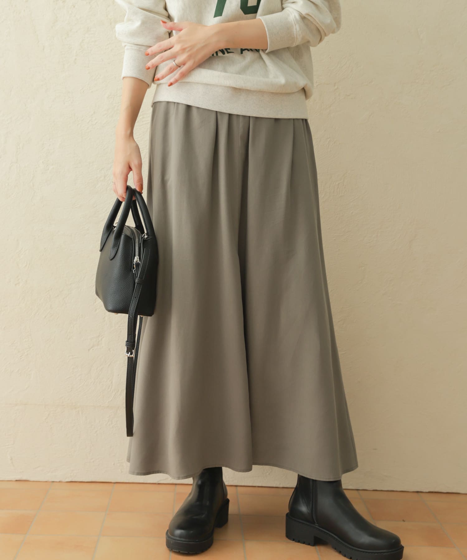 KHAKI