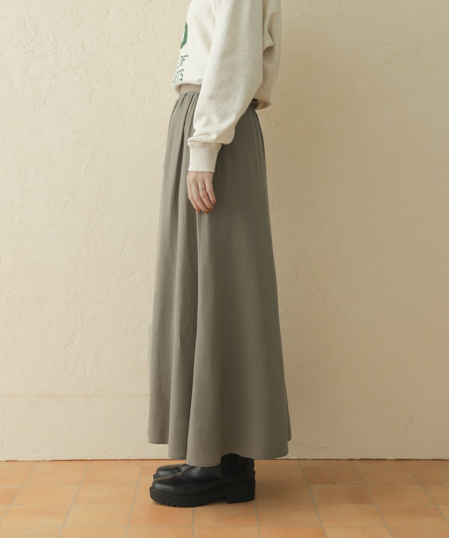 KHAKI