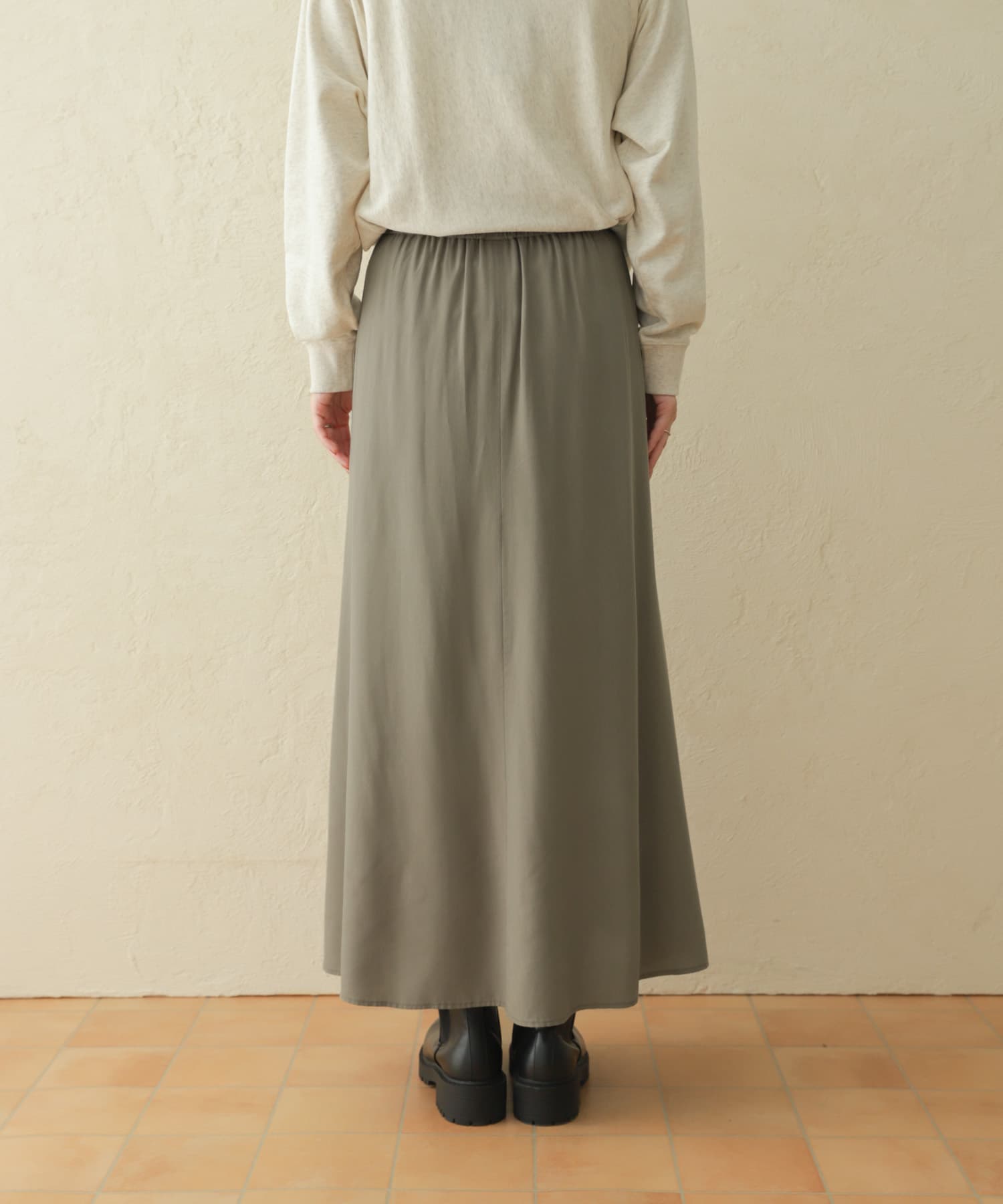 KHAKI