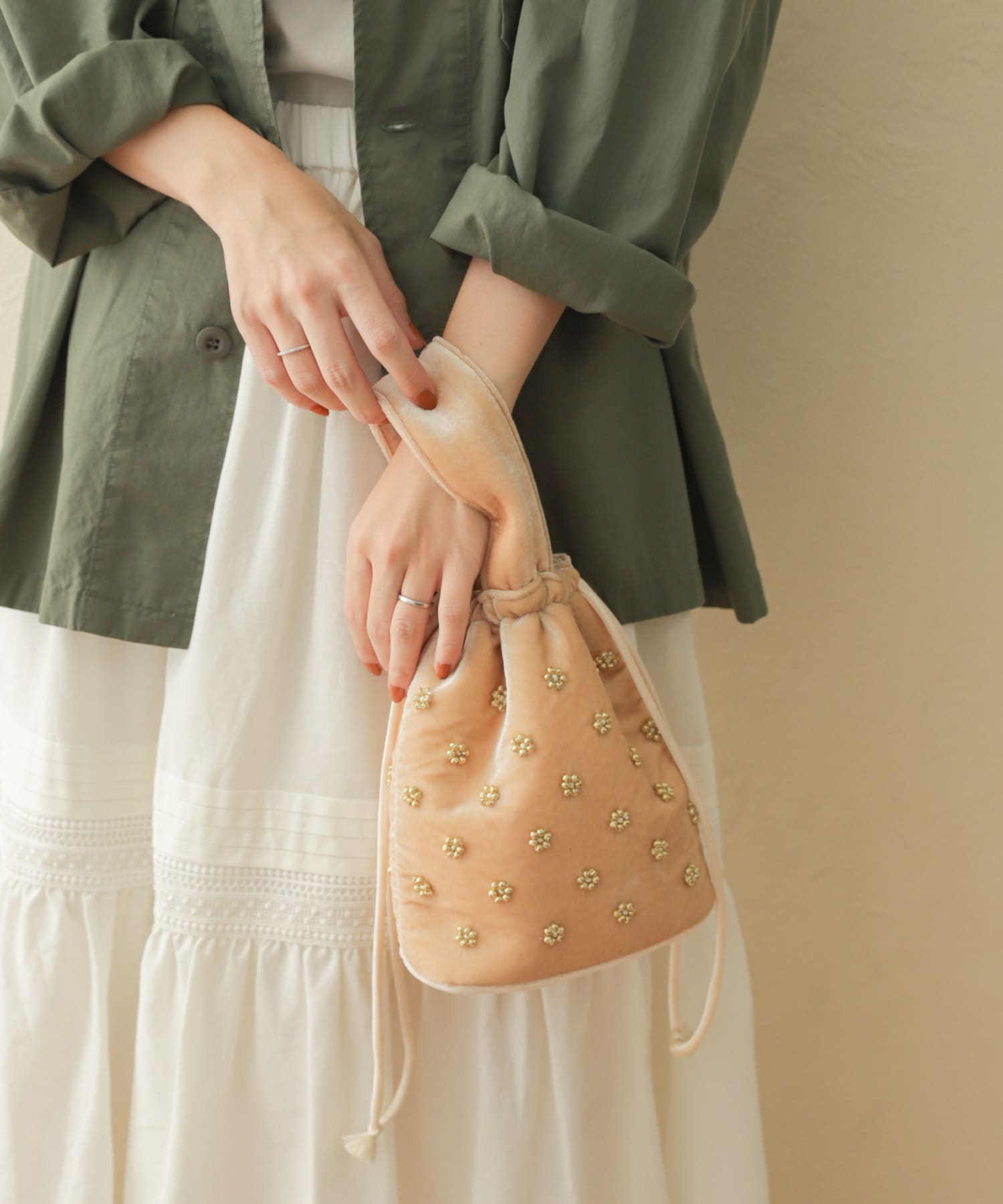 ベロアビーズハンドバッグ BEIGE -