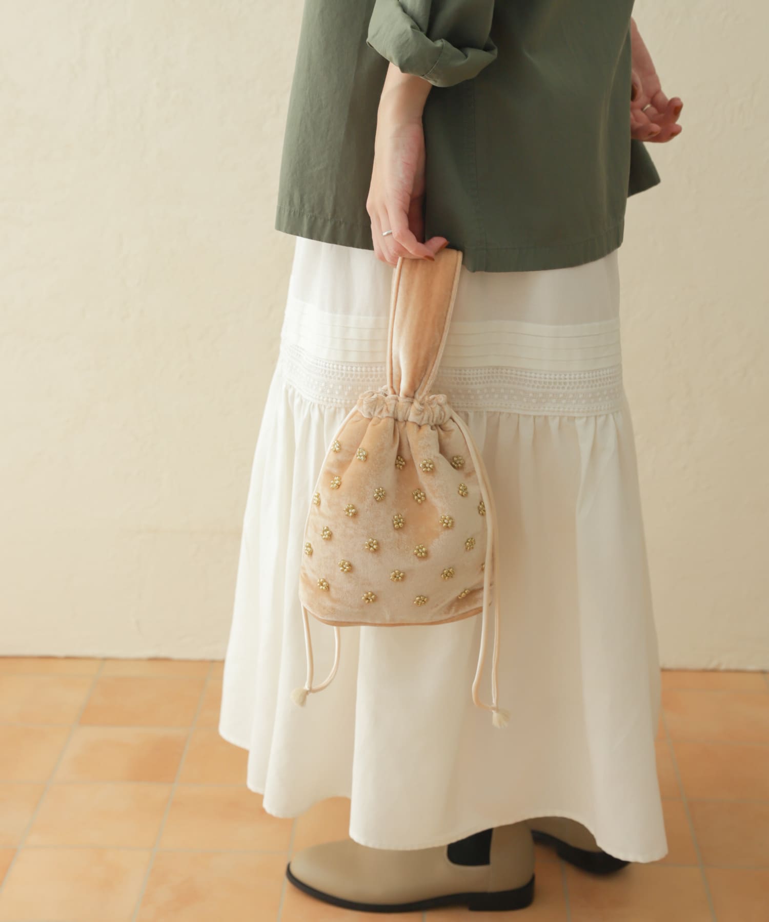 ベロアビーズハンドバッグ BEIGE -
