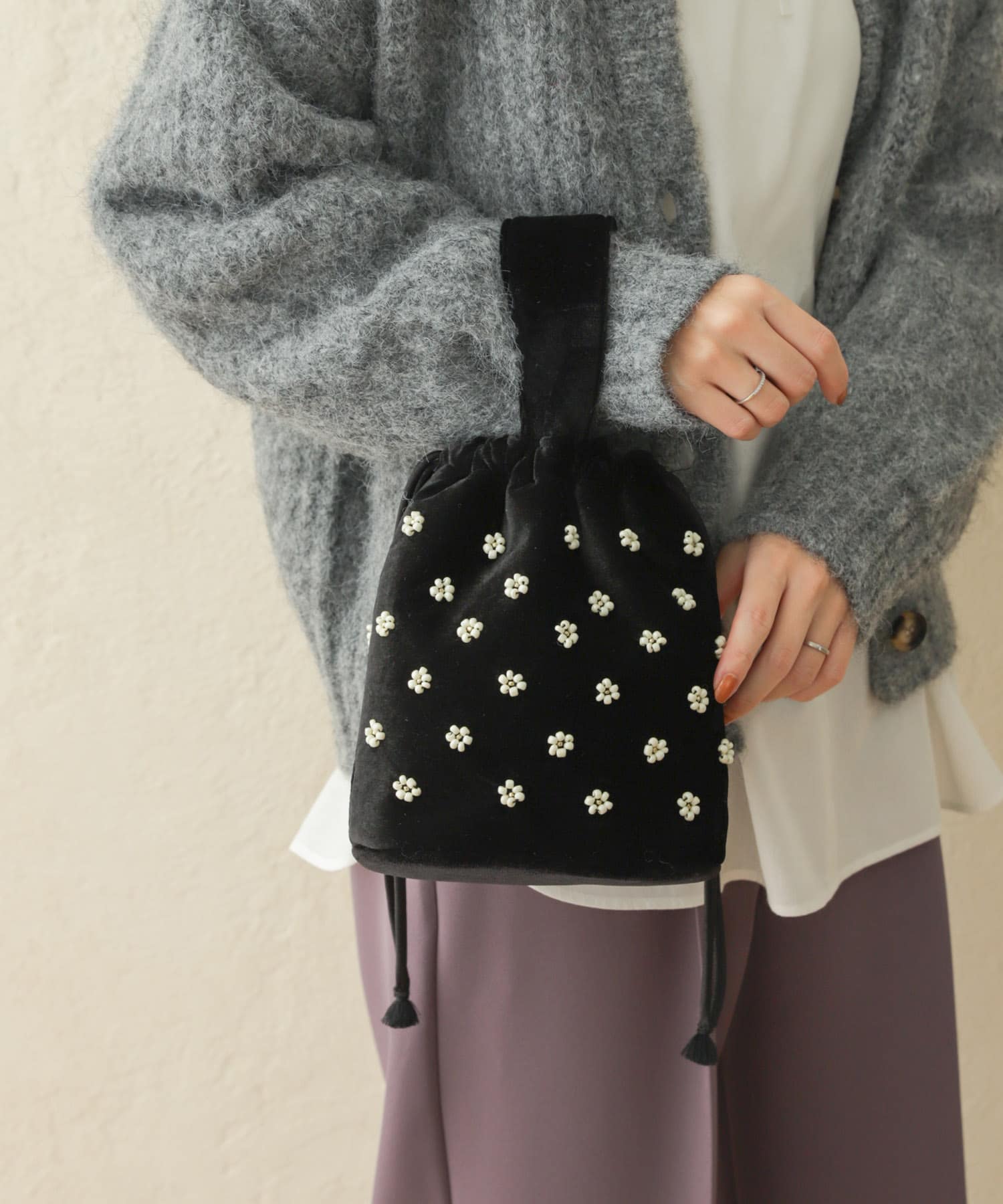 ベロアビーズハンドバッグ BLACK -