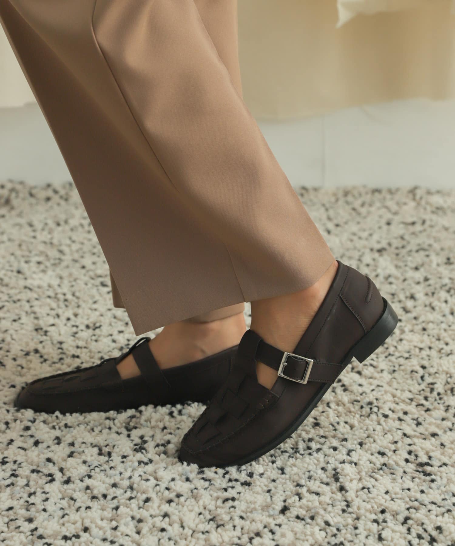 メッシュTストラップシューズ D/BROWN 36