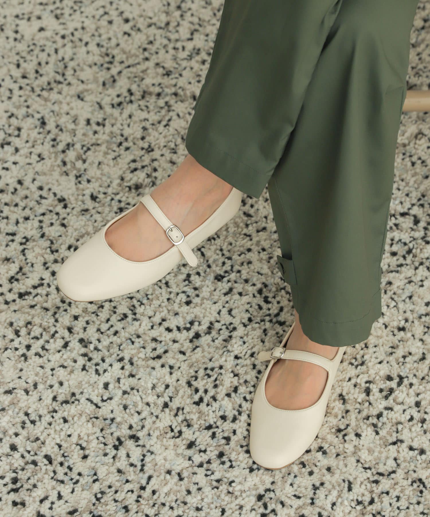 ワンストラップフラットシューズ IVORY 36