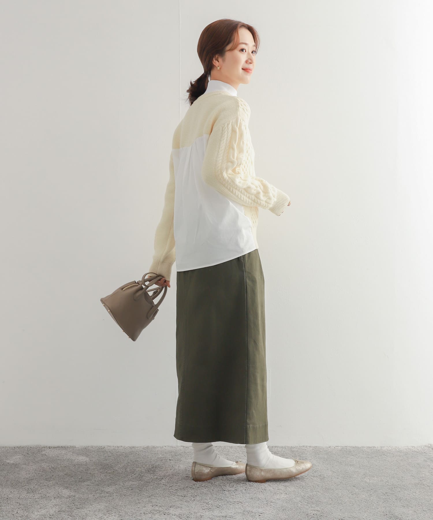 OFF WHITE