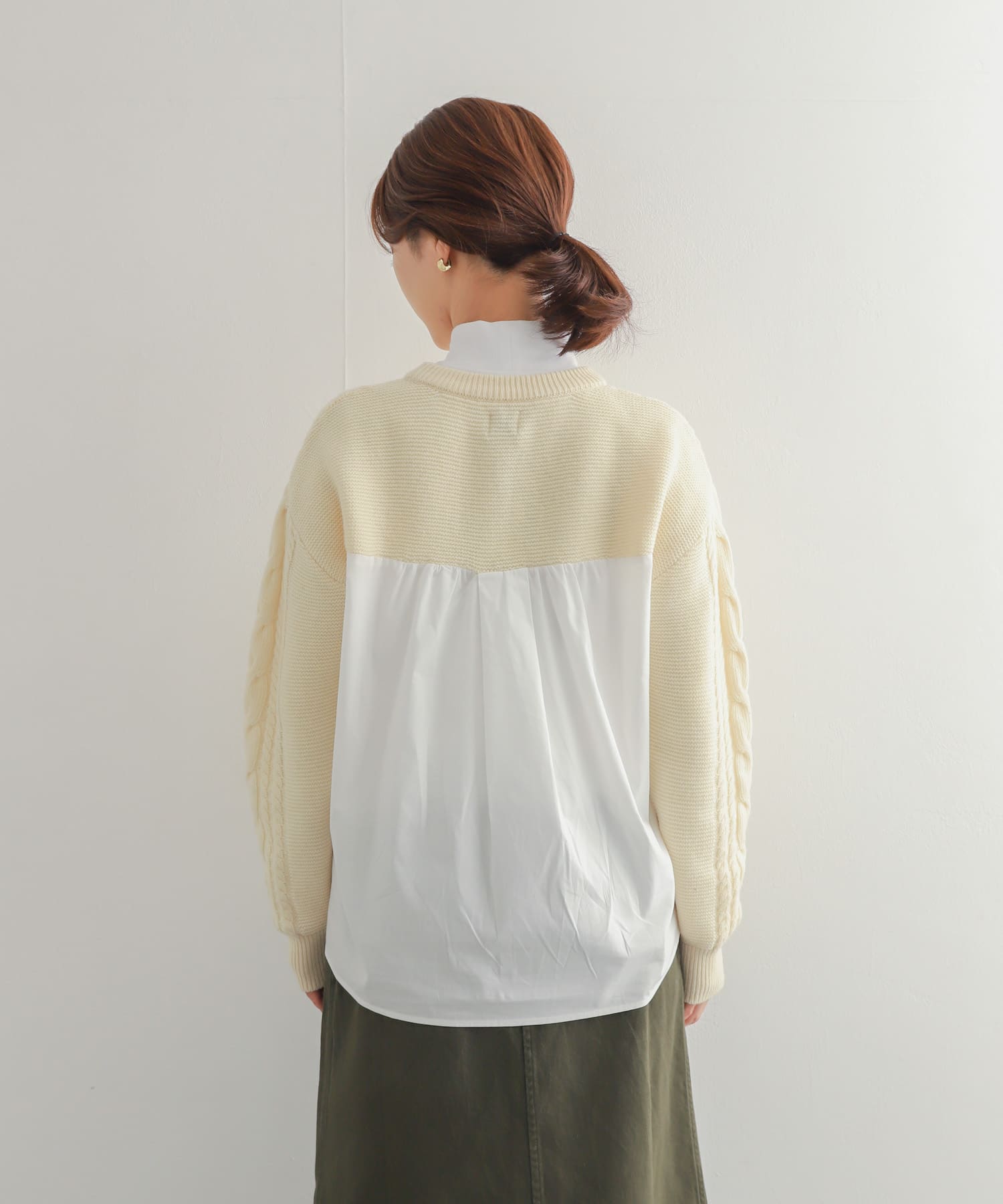 OFF WHITE