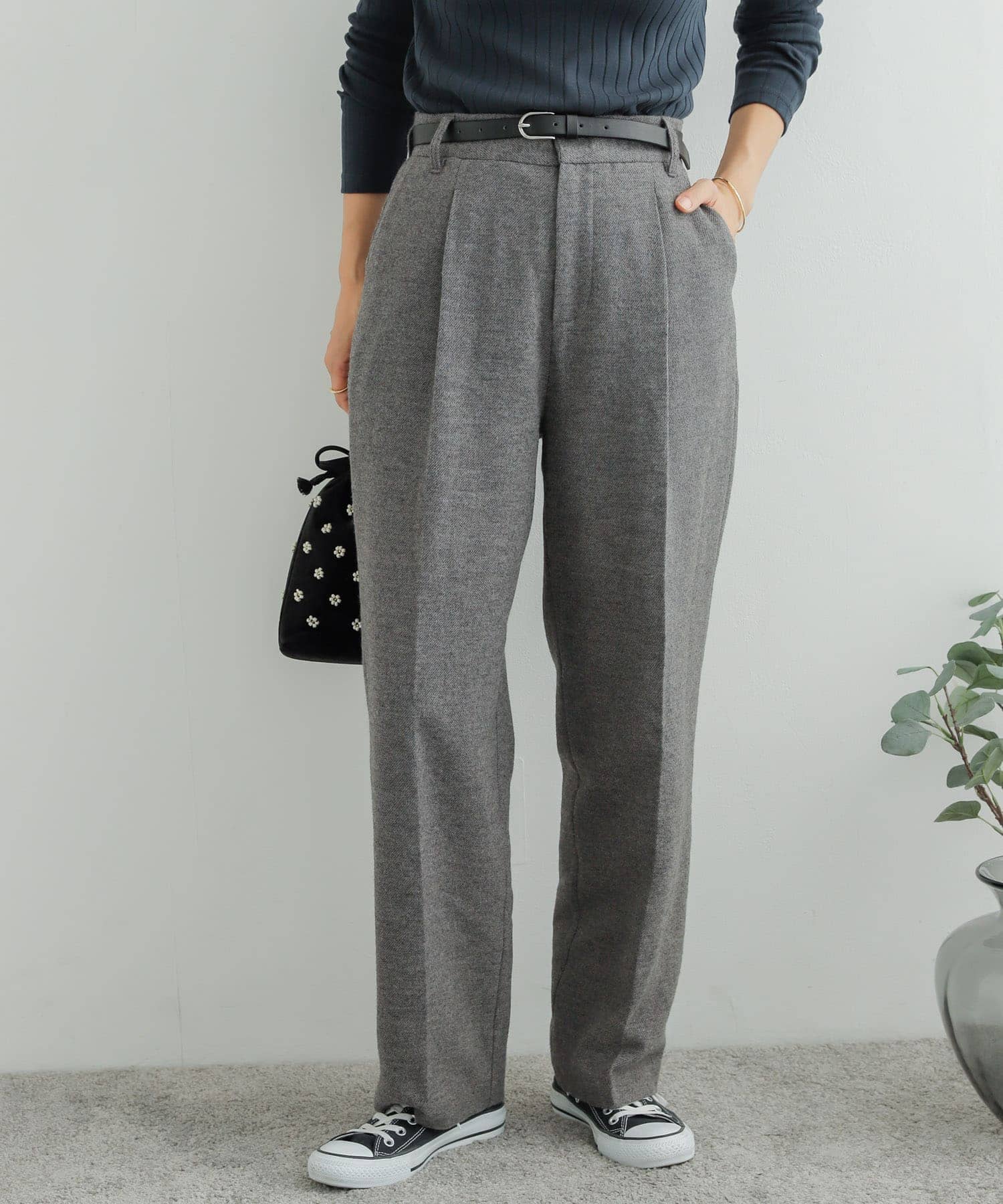 GRAY