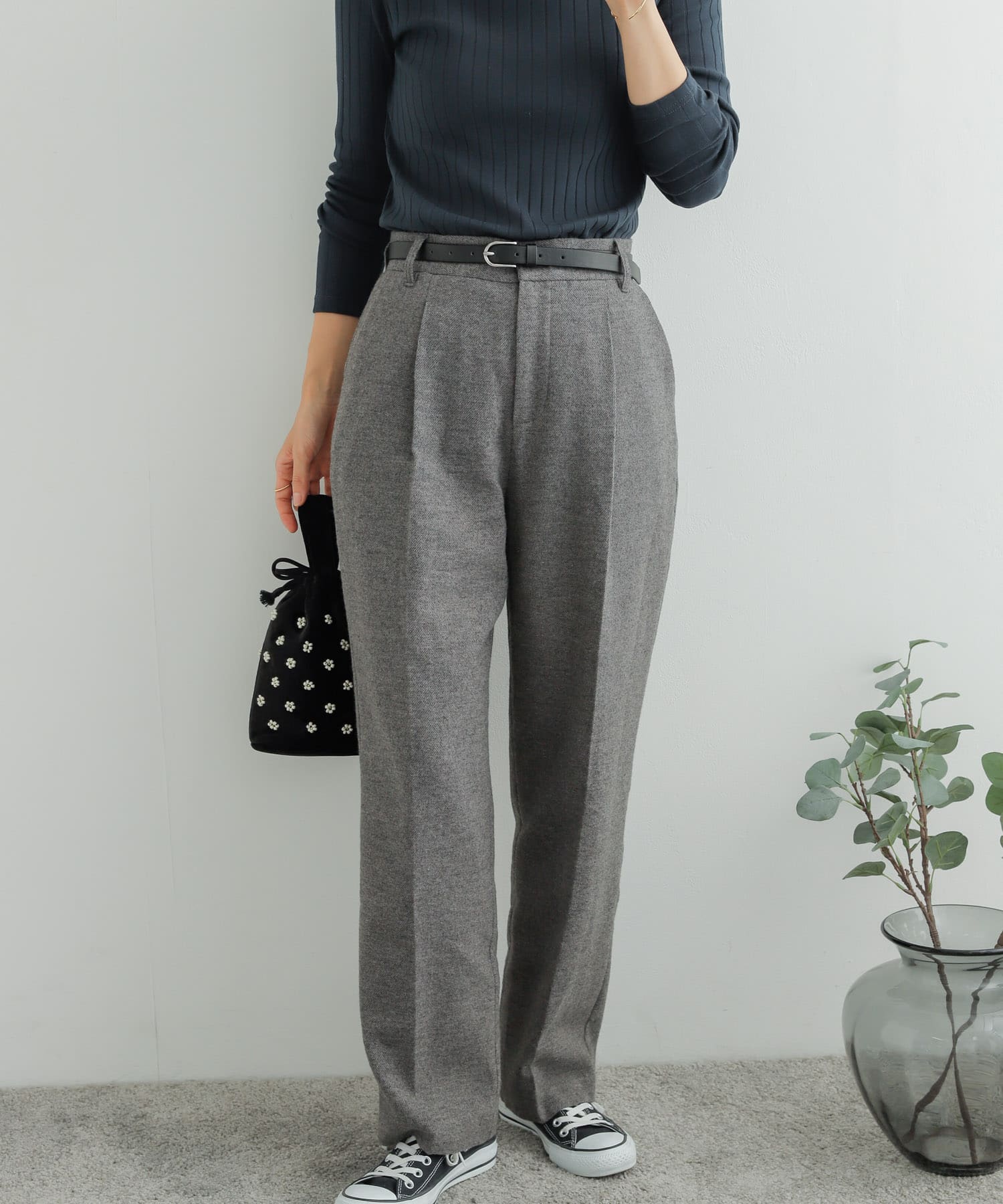 GRAY