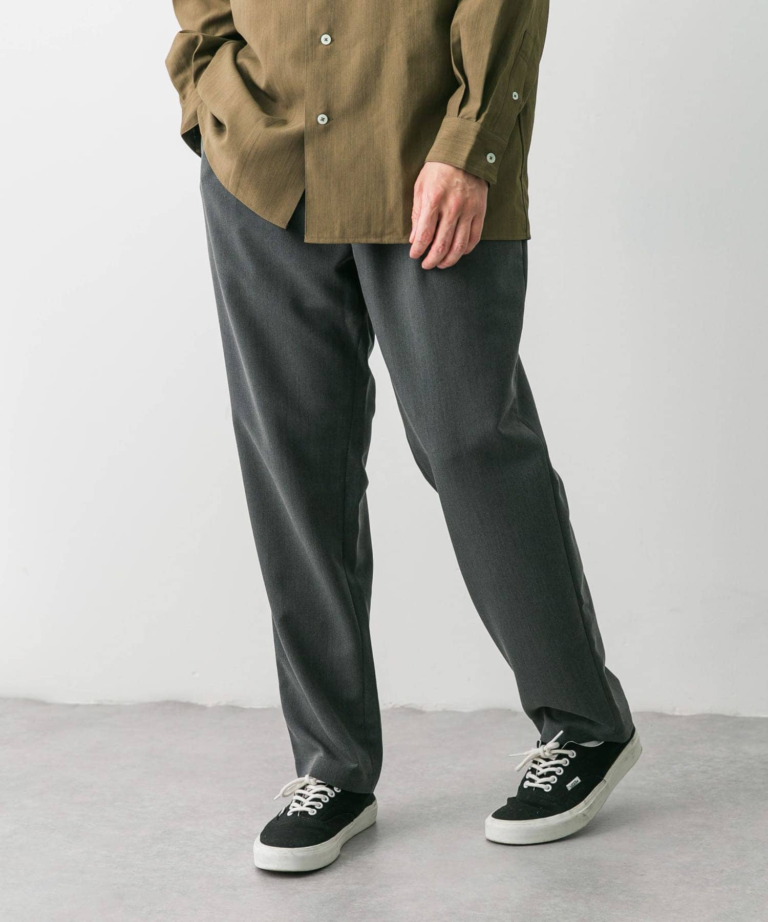 テーパードトラウザーパンツ これで十分？】GUのテーパードトラウザーSW【激安＆スマート