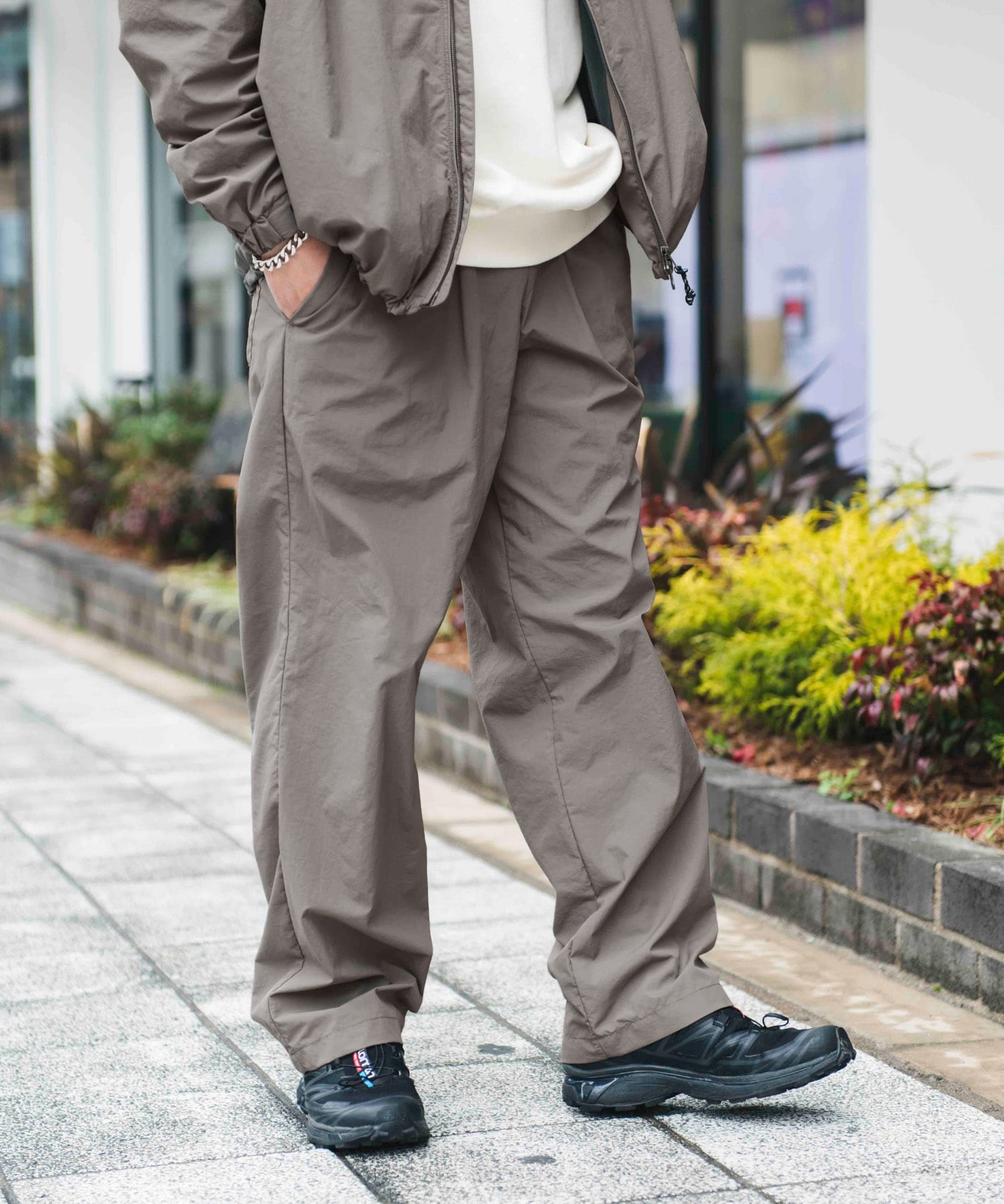 TAUPE