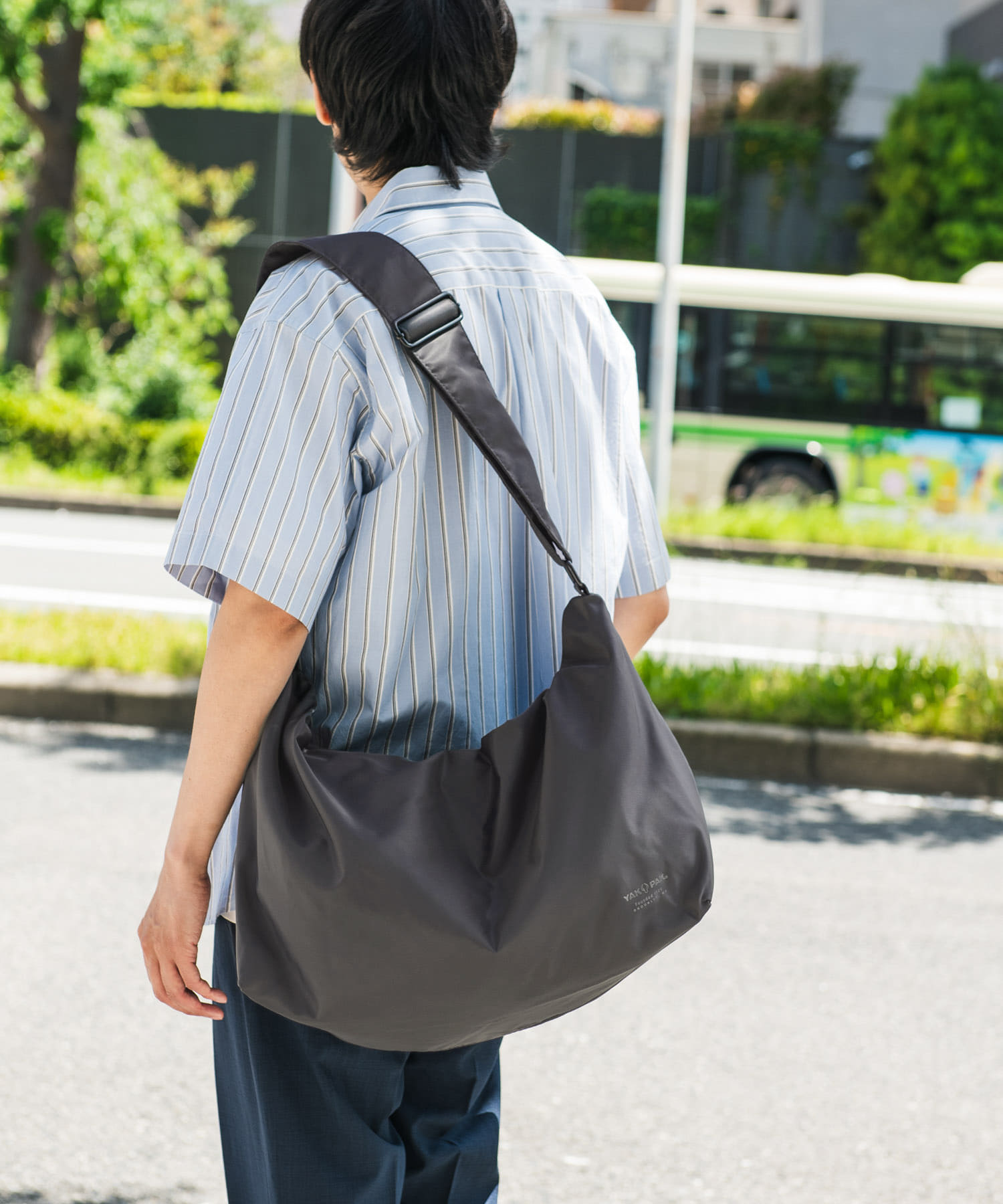 撥水』『別注』YAKPAK×DOORS SHOULDER BAG(- CHARCOAL 2): バッグ