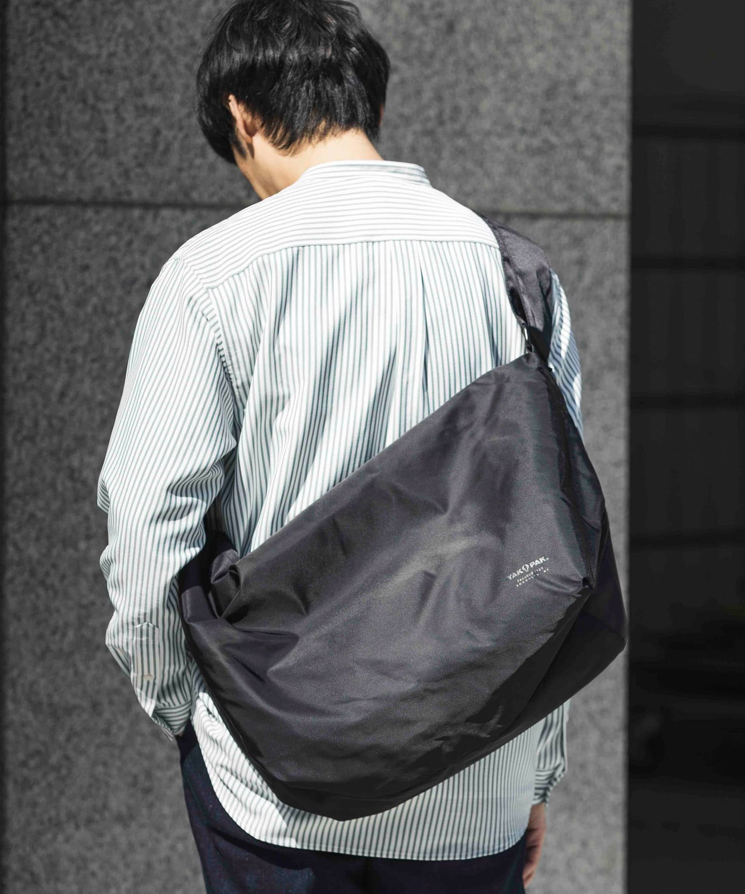 撥水』『別注』YAKPAK×DOORS SHOULDER BAG(- CHARCOAL 2): バッグ