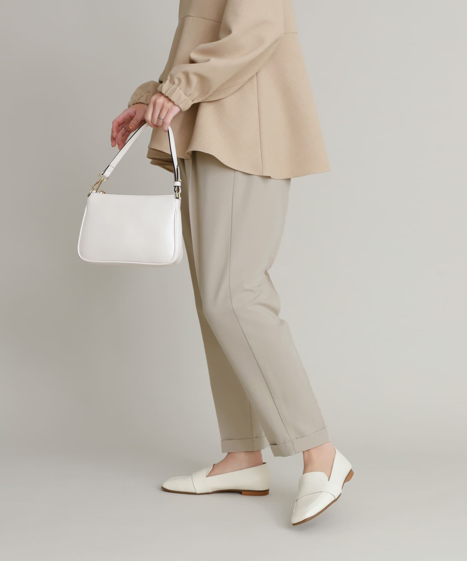 L.BEIGE
