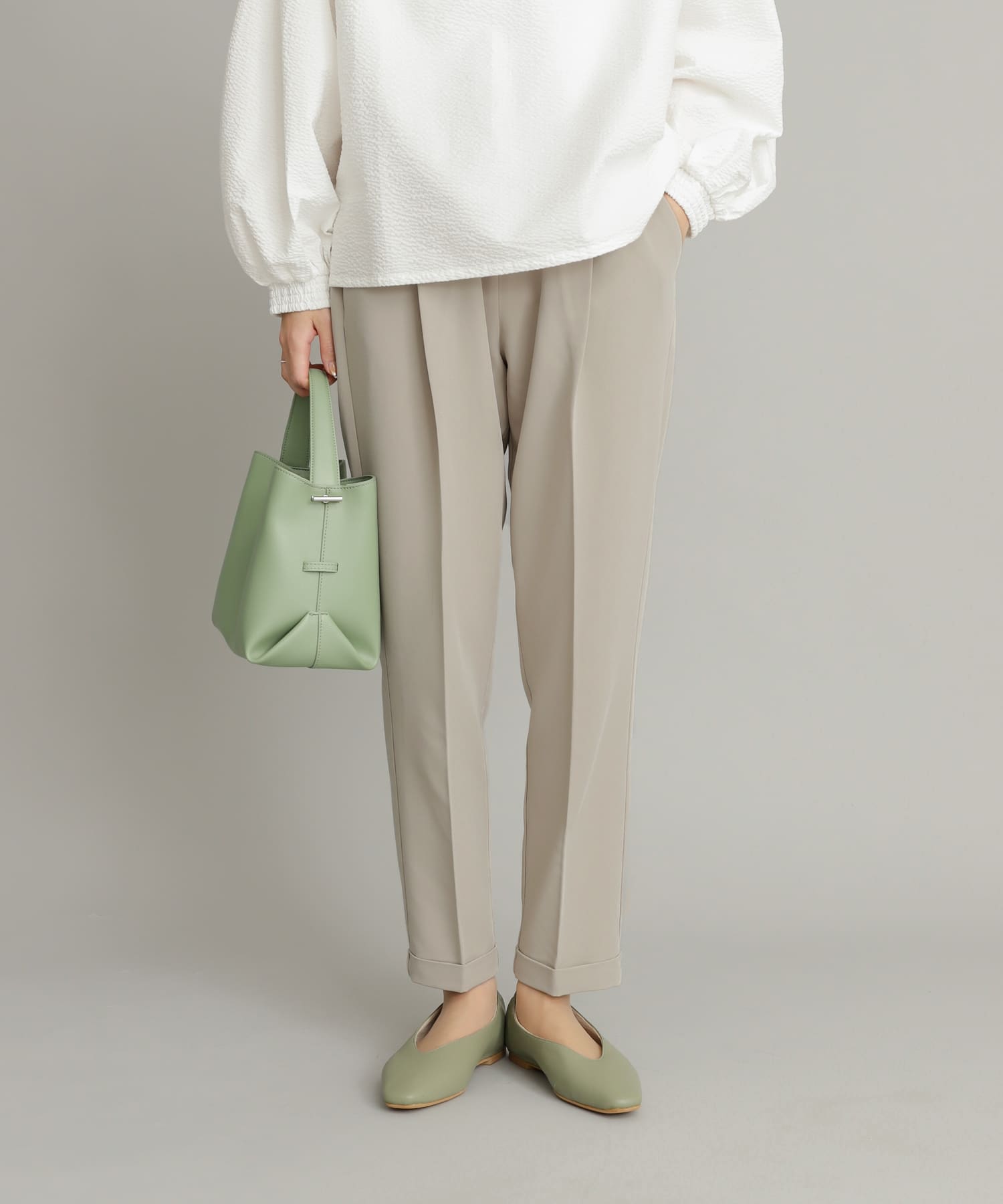 L.BEIGE