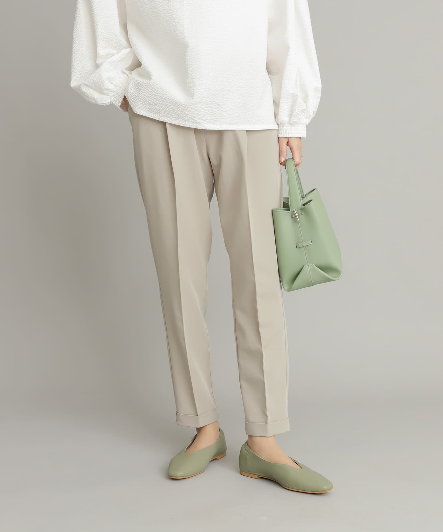L.BEIGE