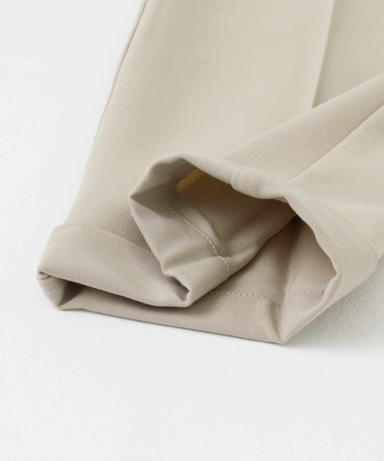 L.BEIGE
