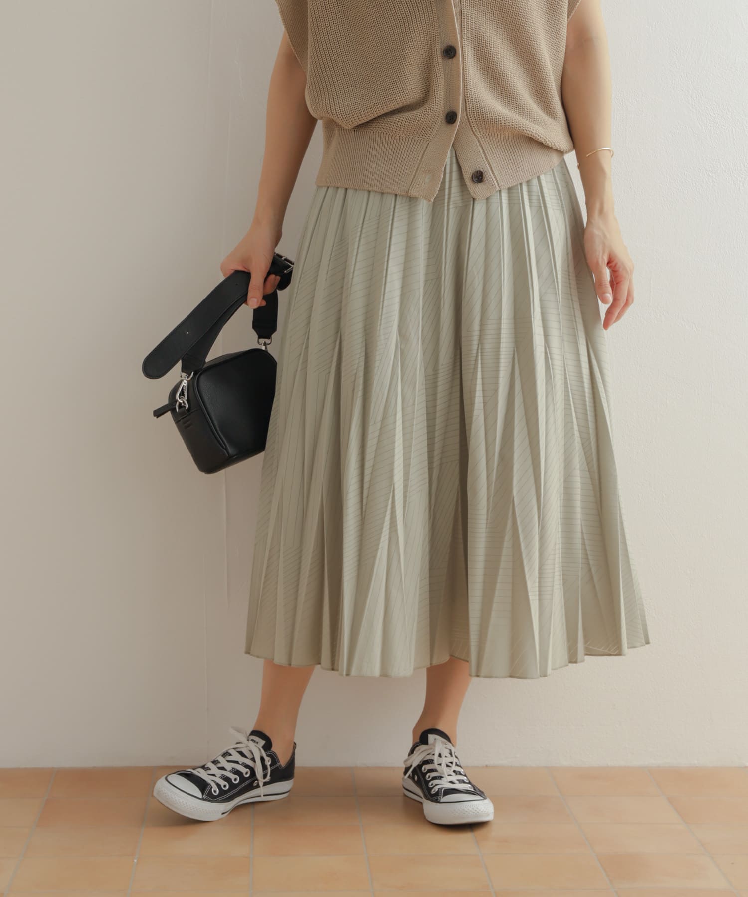 オパール加工変形プリーツスカート