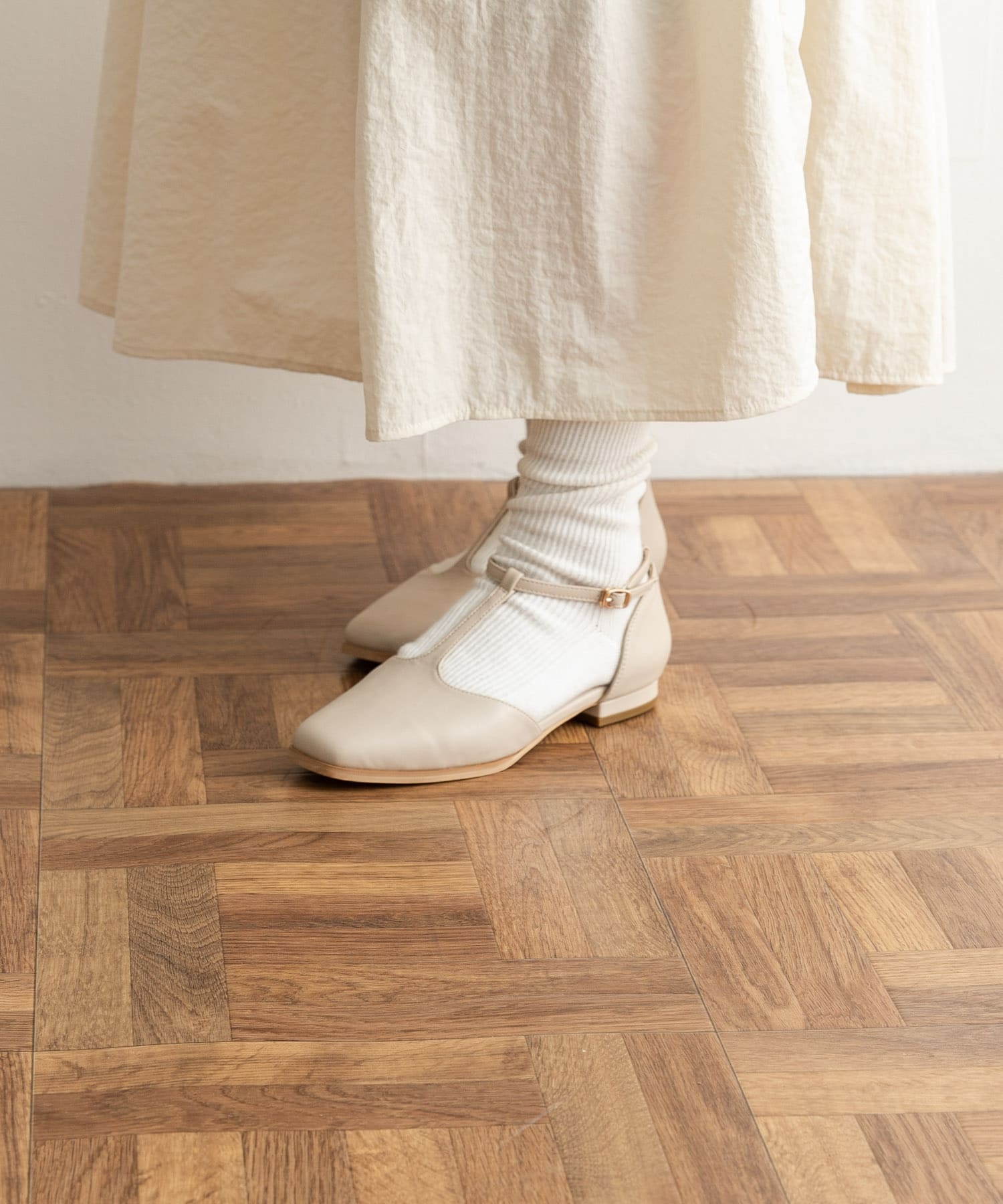 Tストラップパンプス IVORY 36