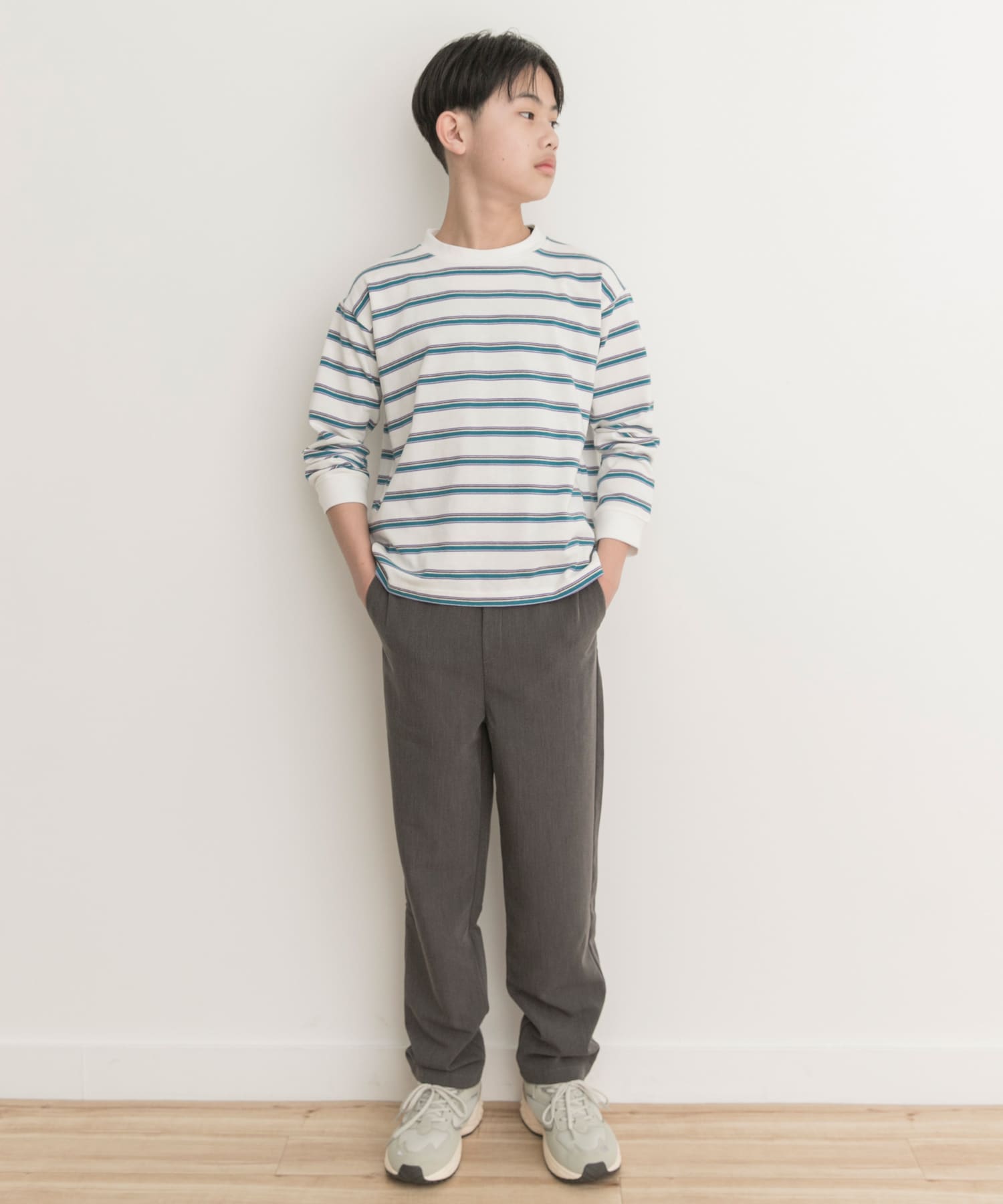 GRAY