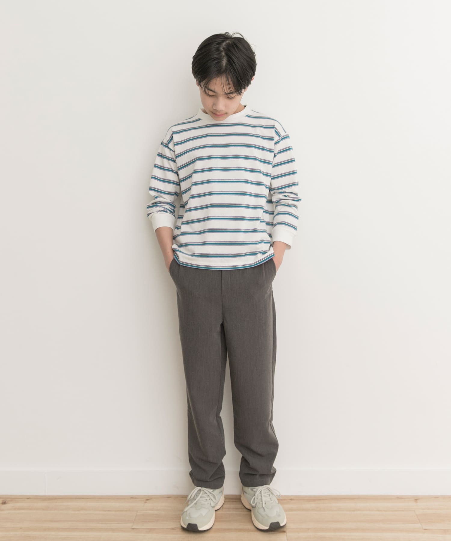 GRAY