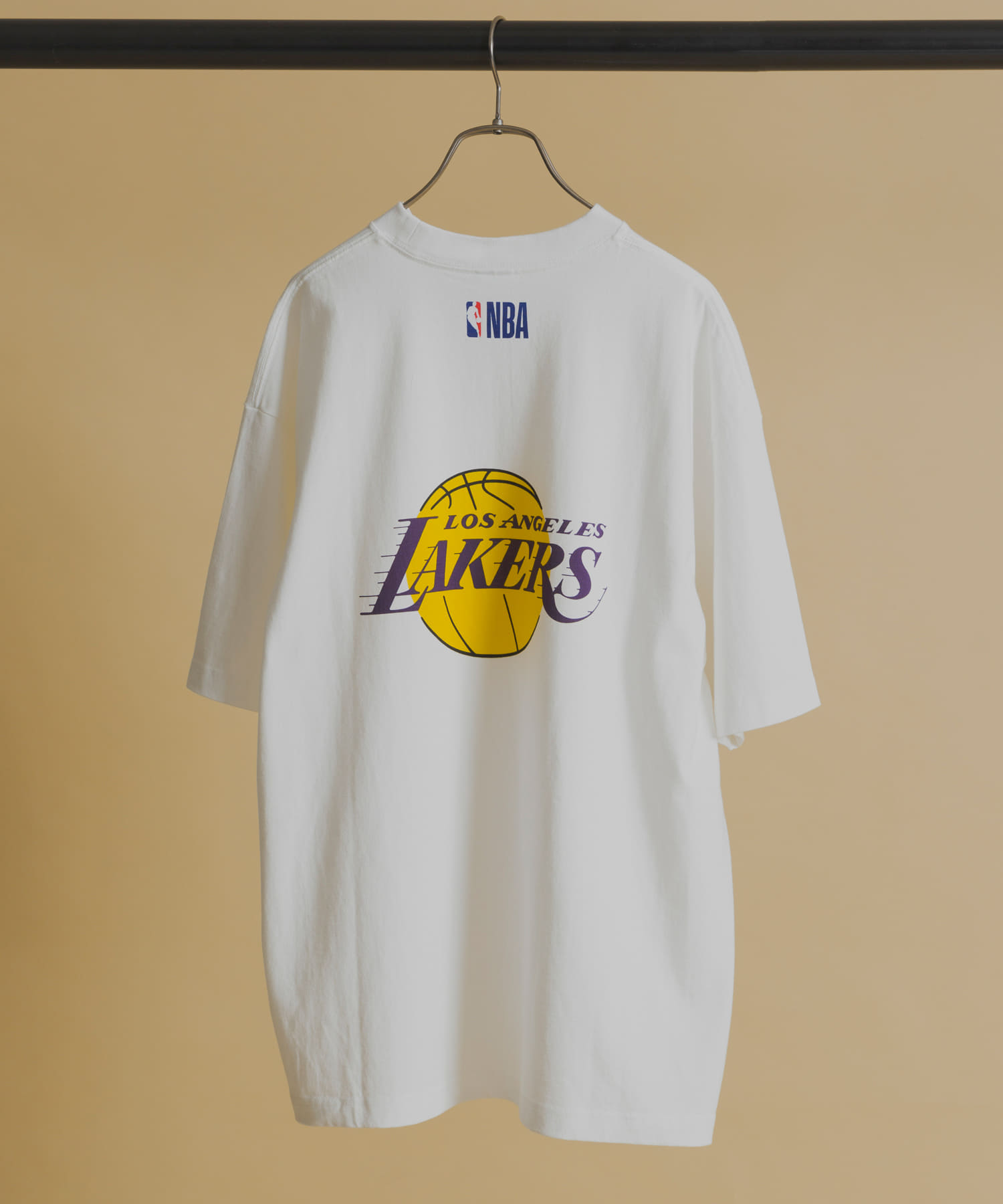 『WEB/一部店舗限定サイズ』『別注』NBA×DOORS　プリントTシャツ WHITE① L