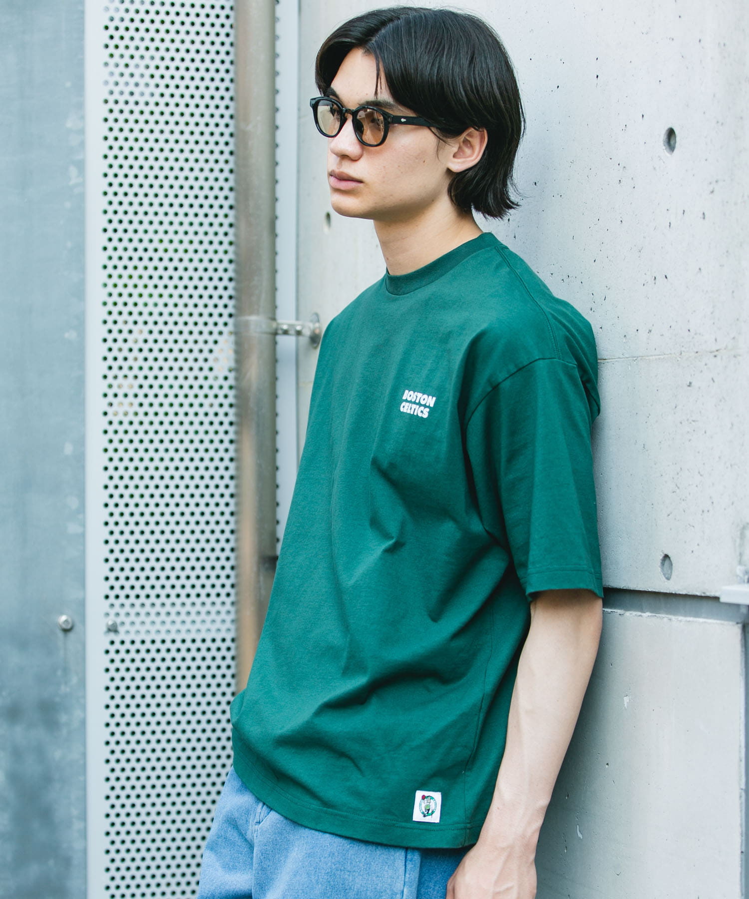 GREEN